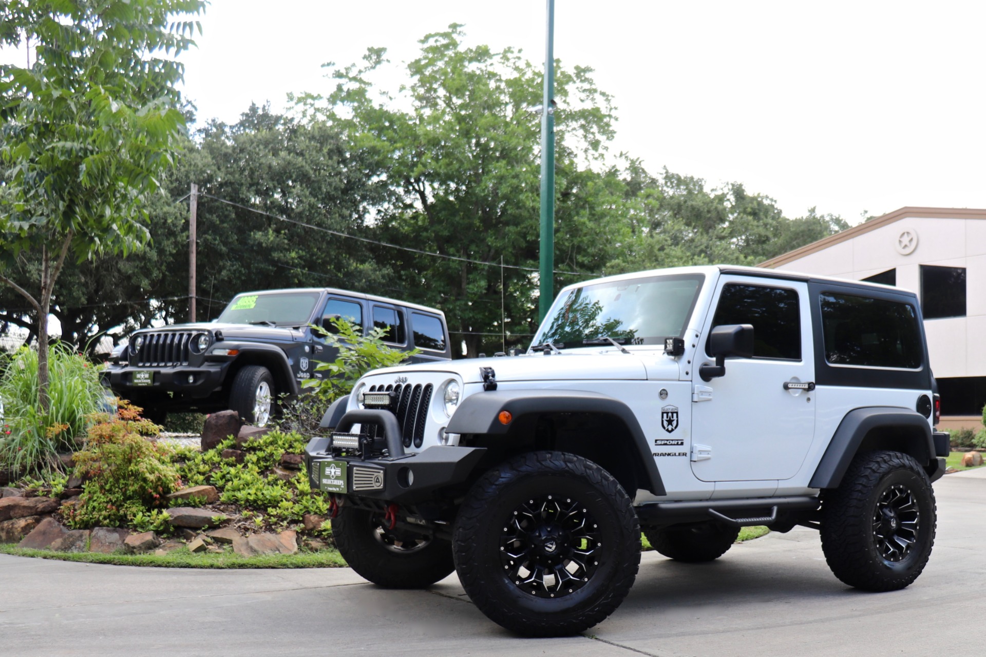 Used-2017-Jeep-Wrangler-Sport