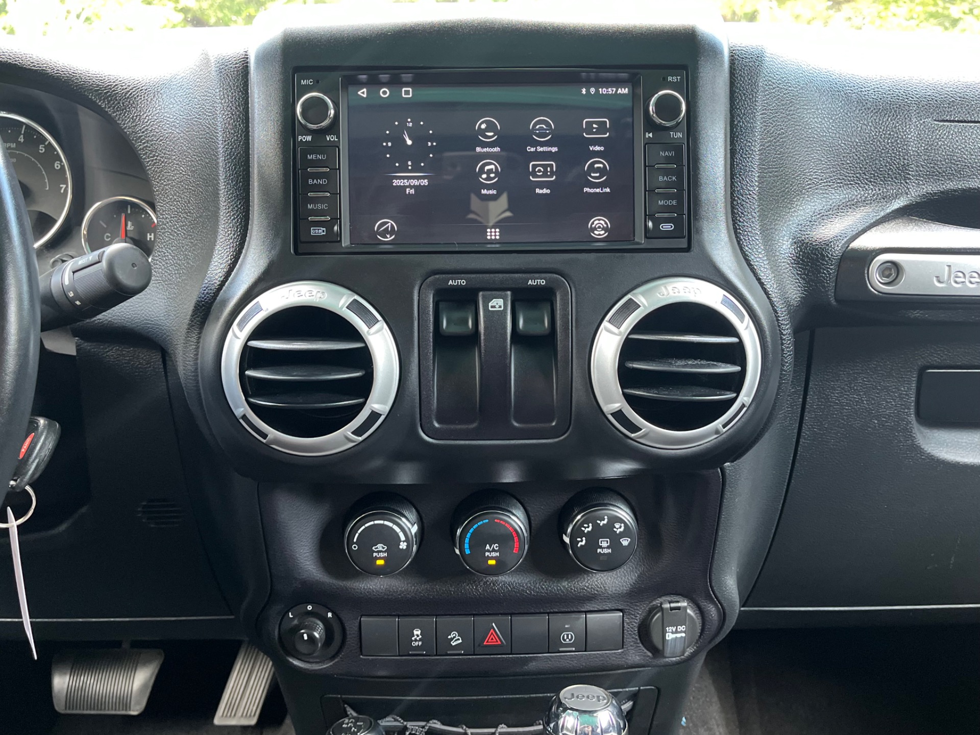 Used-2016-Jeep-Wrangler-Sahara