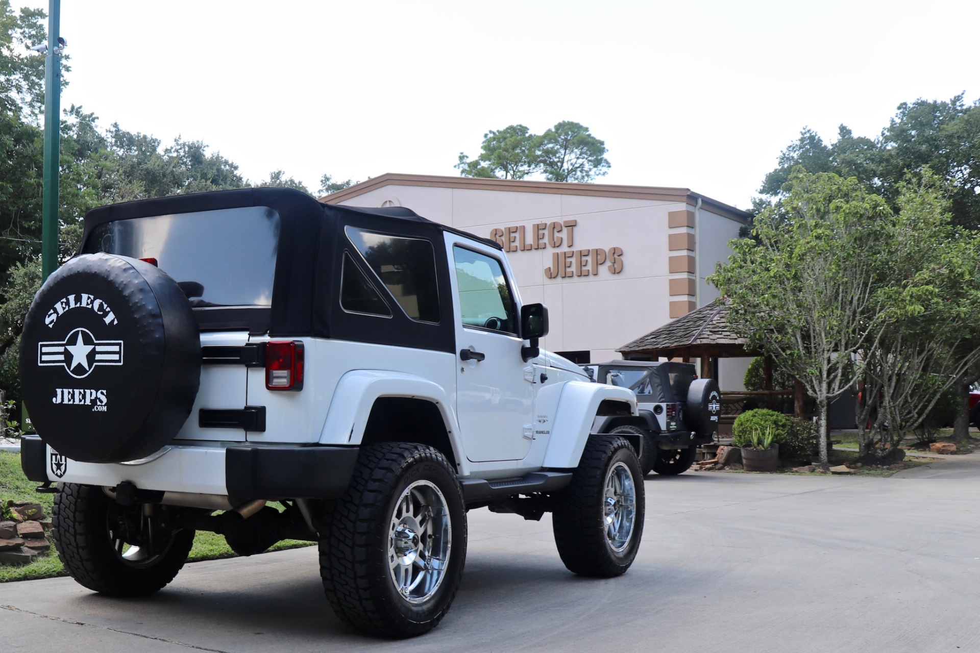 Used-2016-Jeep-Wrangler-Sahara