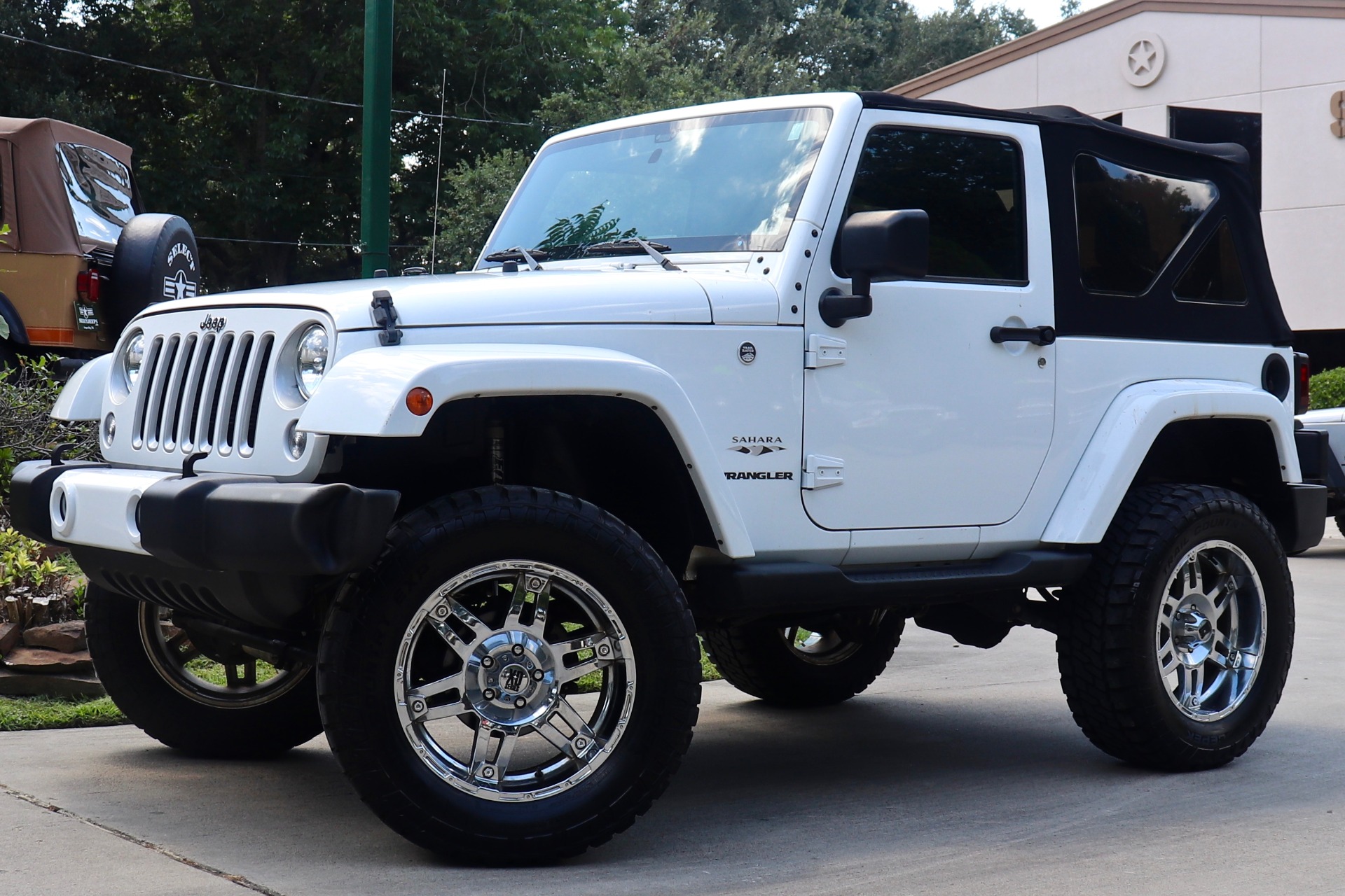 Used-2016-Jeep-Wrangler-Sahara