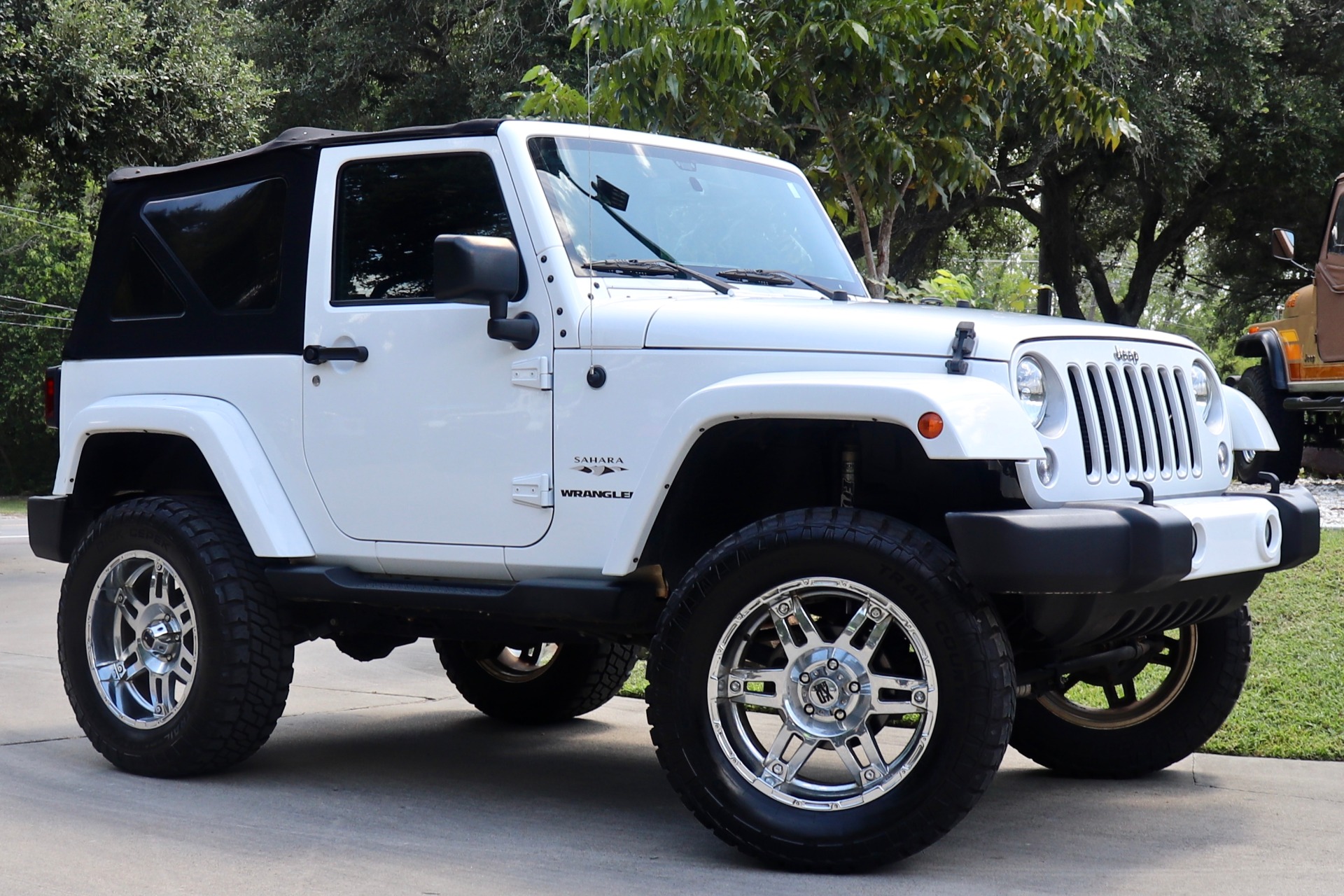 Used-2016-Jeep-Wrangler-Sahara