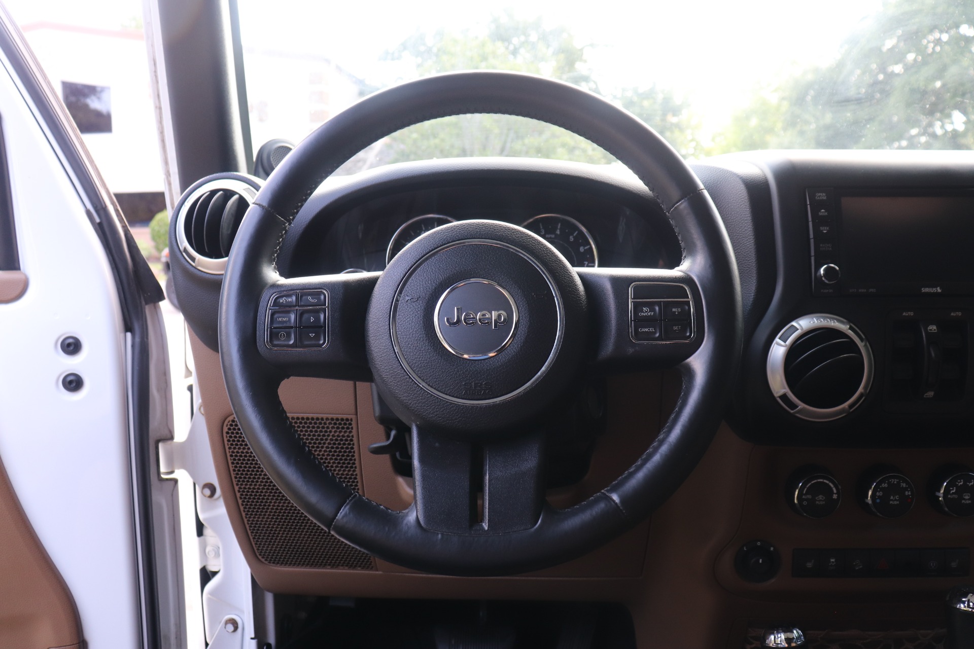 Used-2014-Jeep-Wrangler-Unlimited-Sahara