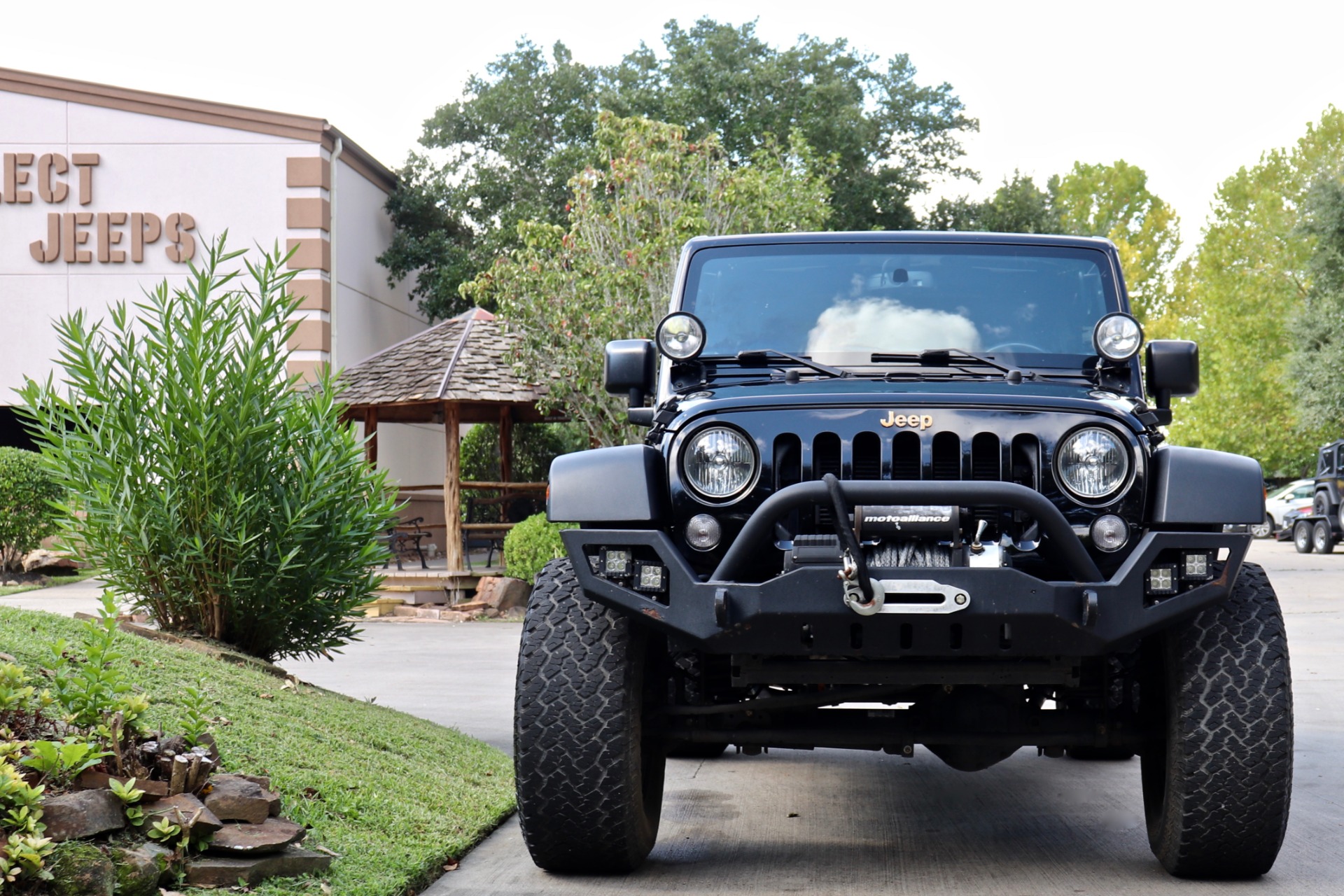 Used-2015-Jeep-Wrangler-Unlimited-Rubicon