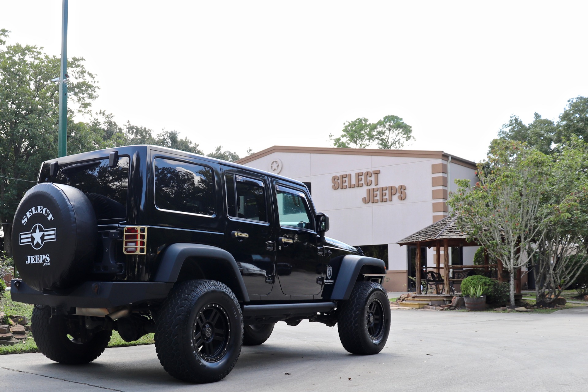 Used-2015-Jeep-Wrangler-Unlimited-Rubicon