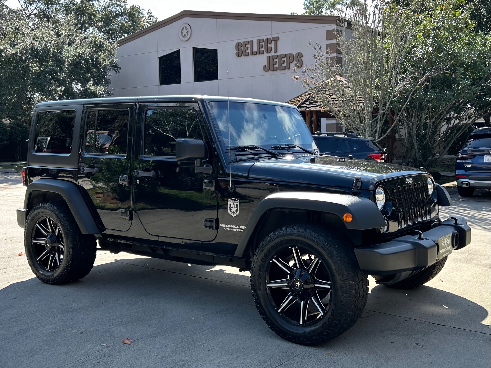 Used-2016-Jeep-Wrangler-Unlimited-Sport-S