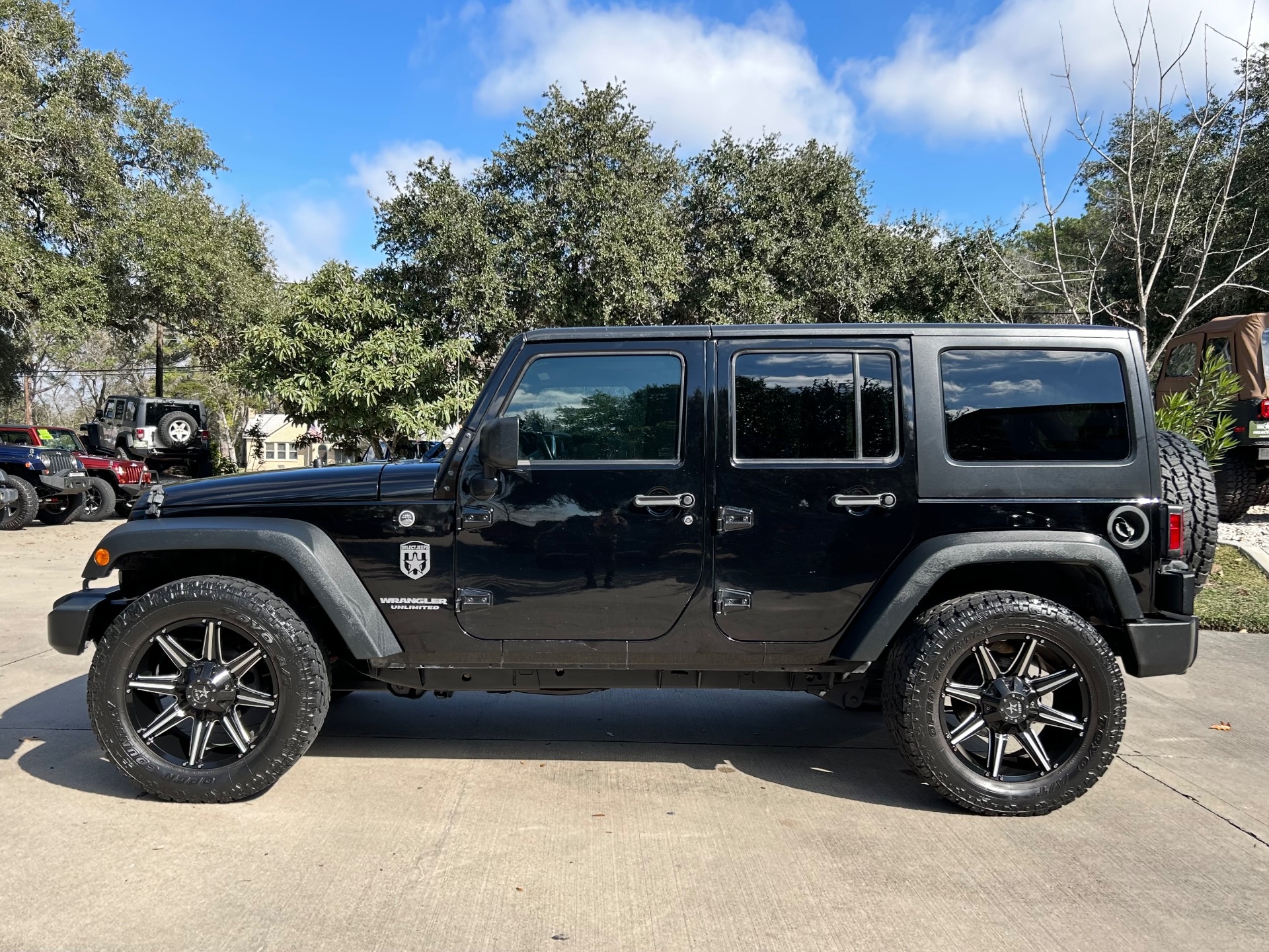 Used-2016-Jeep-Wrangler-Unlimited-Sport-S