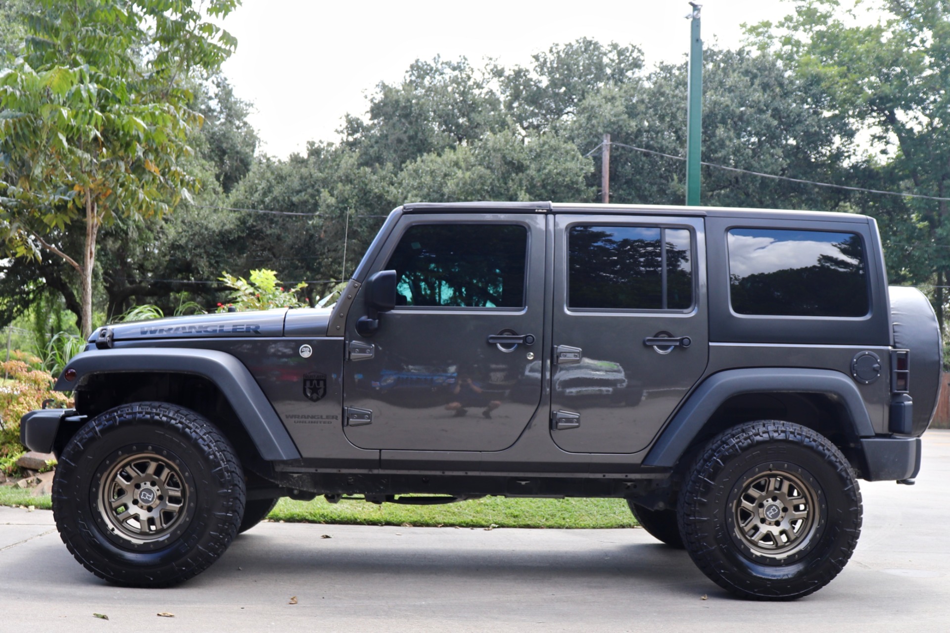 Used-2017-Jeep-Wrangler-Unlimited-Big-Bear