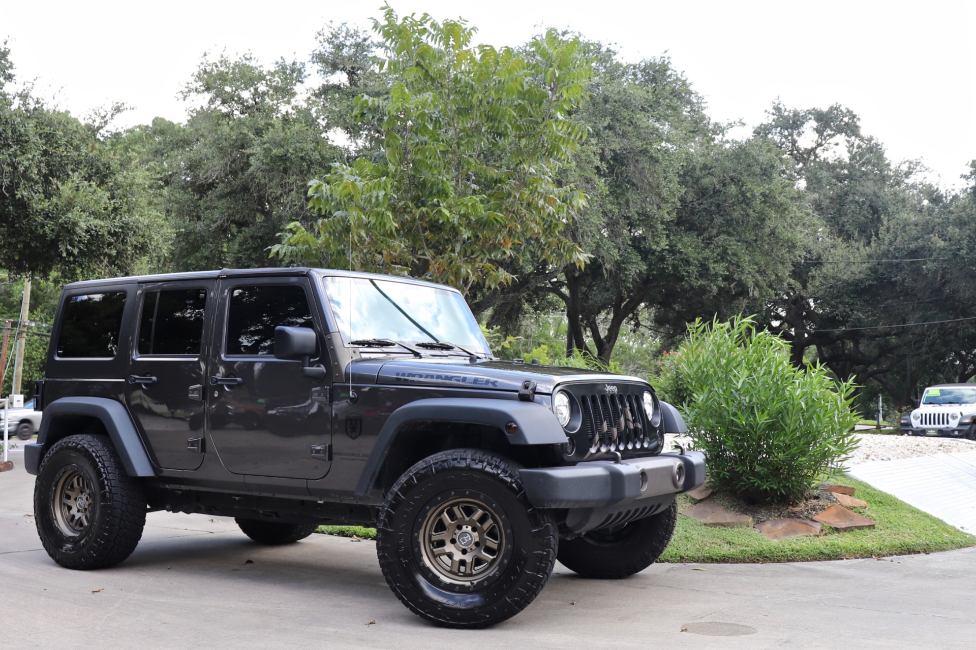 Used-2017-Jeep-Wrangler-Unlimited-Big-Bear