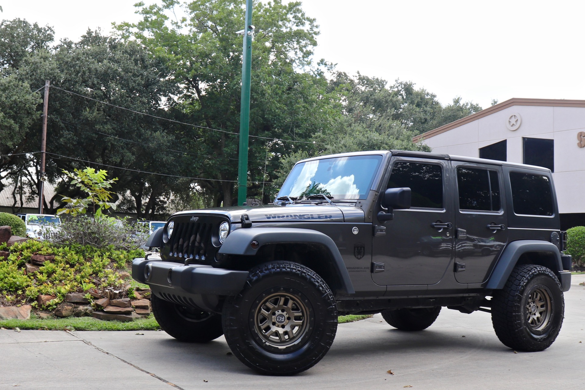 Used-2017-Jeep-Wrangler-Unlimited-Big-Bear