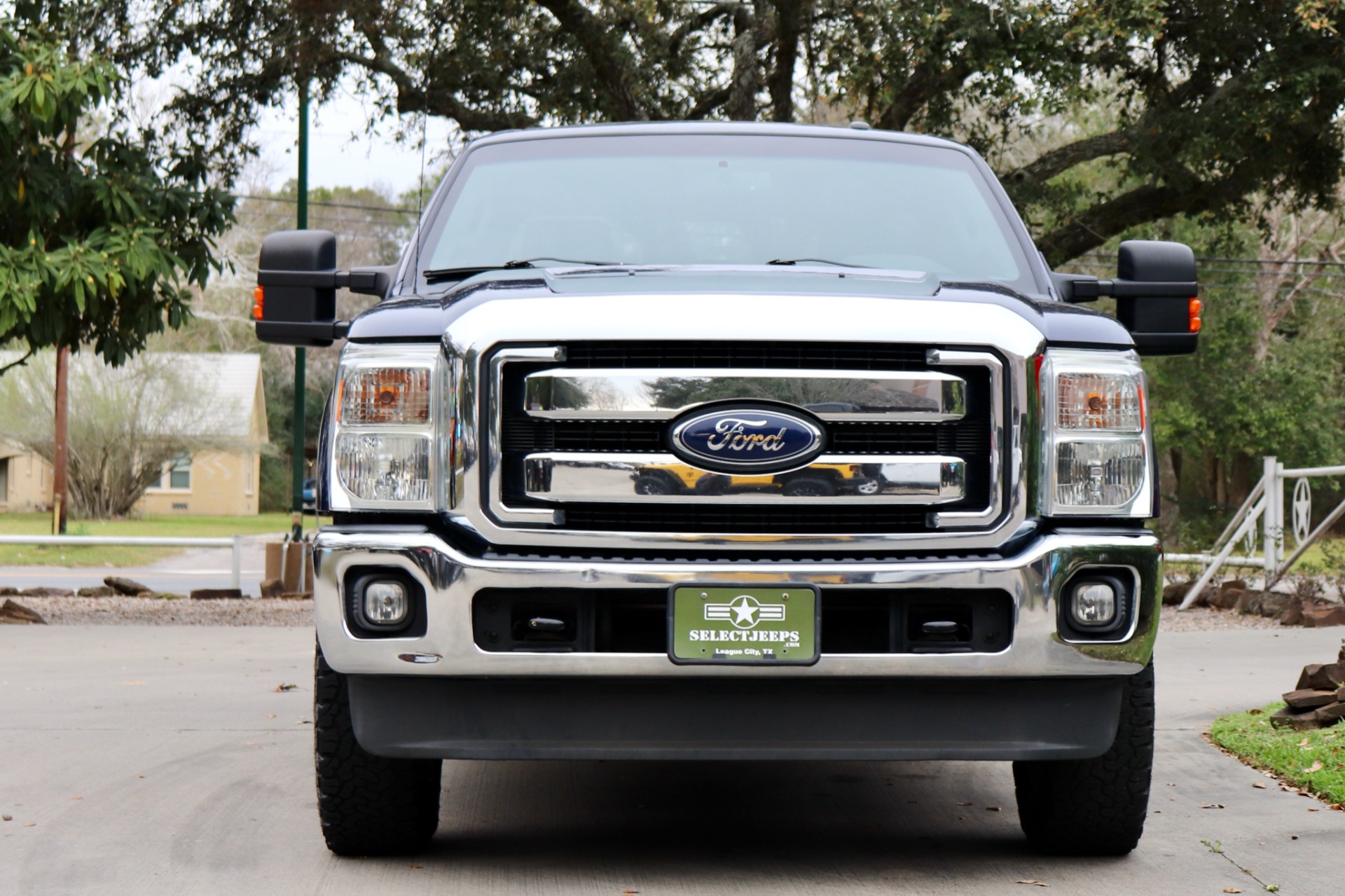 Used-2012-Ford-F-250-Super-Duty-Lariat