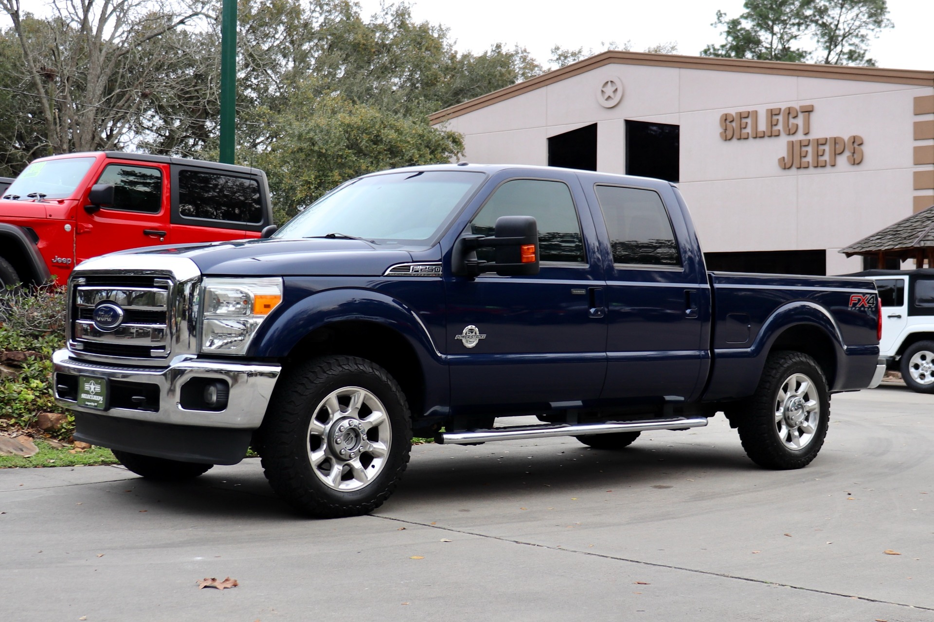 Used-2012-Ford-F-250-Super-Duty-Lariat