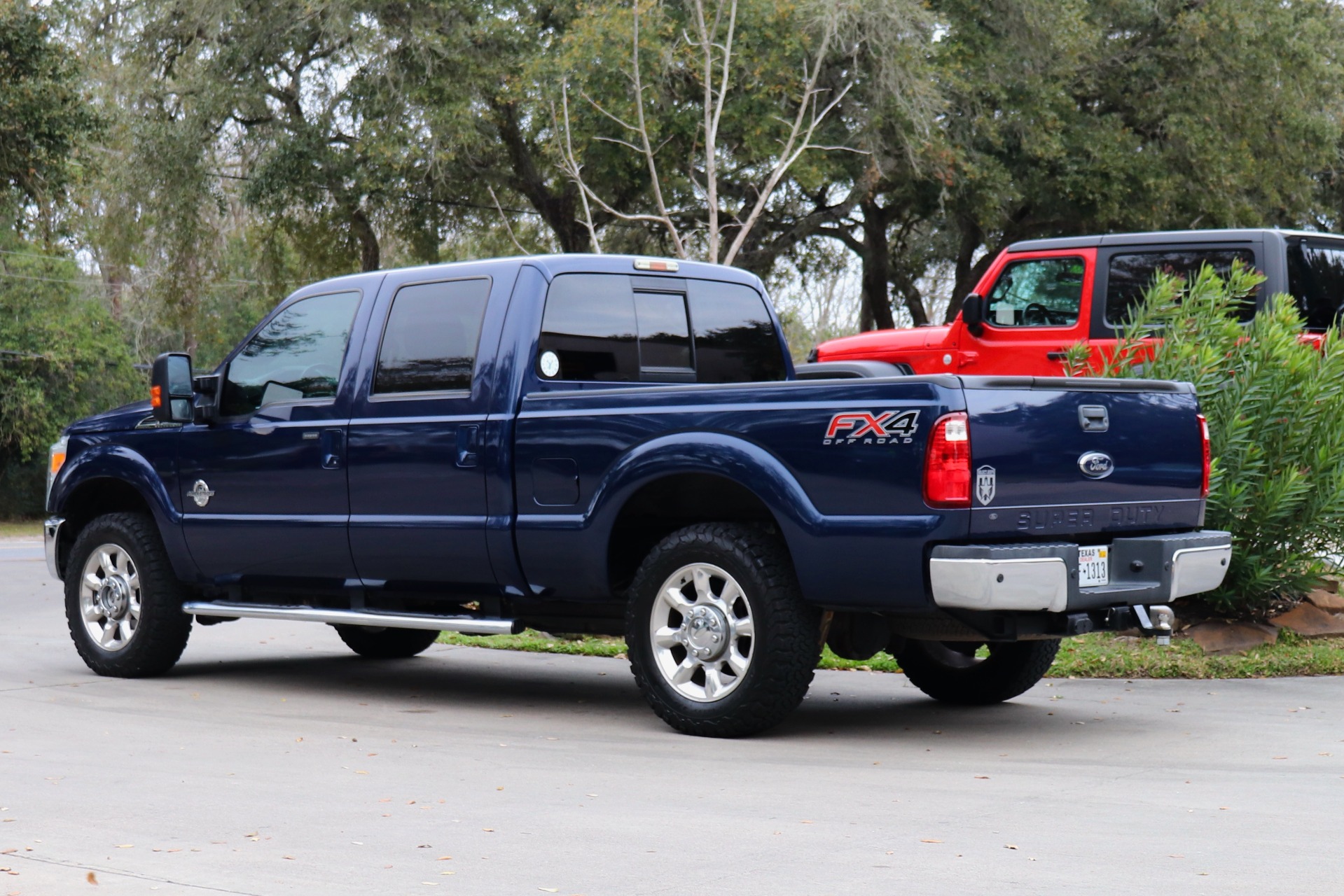 Used-2012-Ford-F-250-Super-Duty-Lariat