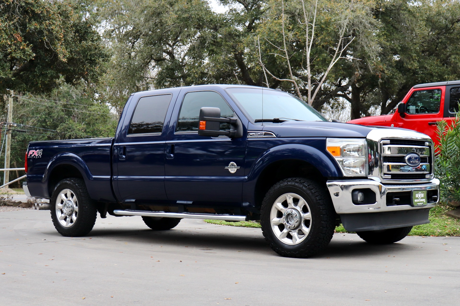 Used-2012-Ford-F-250-Super-Duty-Lariat