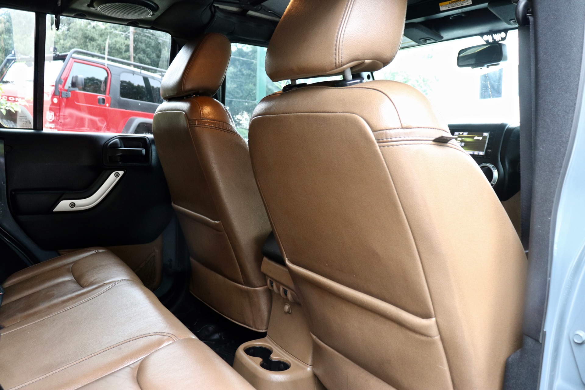 Used-2014-Jeep-Wrangler-Unlimited-Sahara