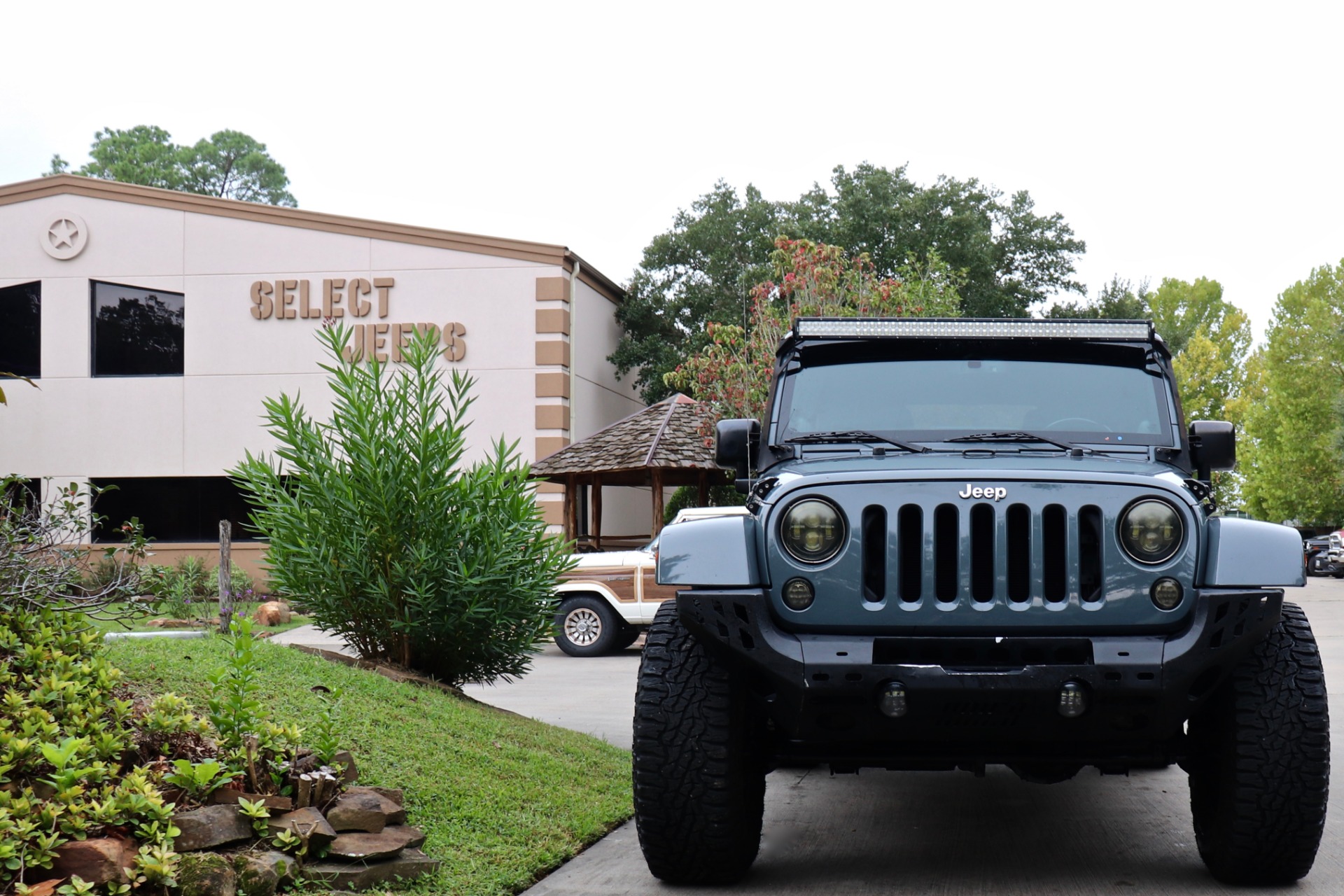 Used-2014-Jeep-Wrangler-Unlimited-Sahara