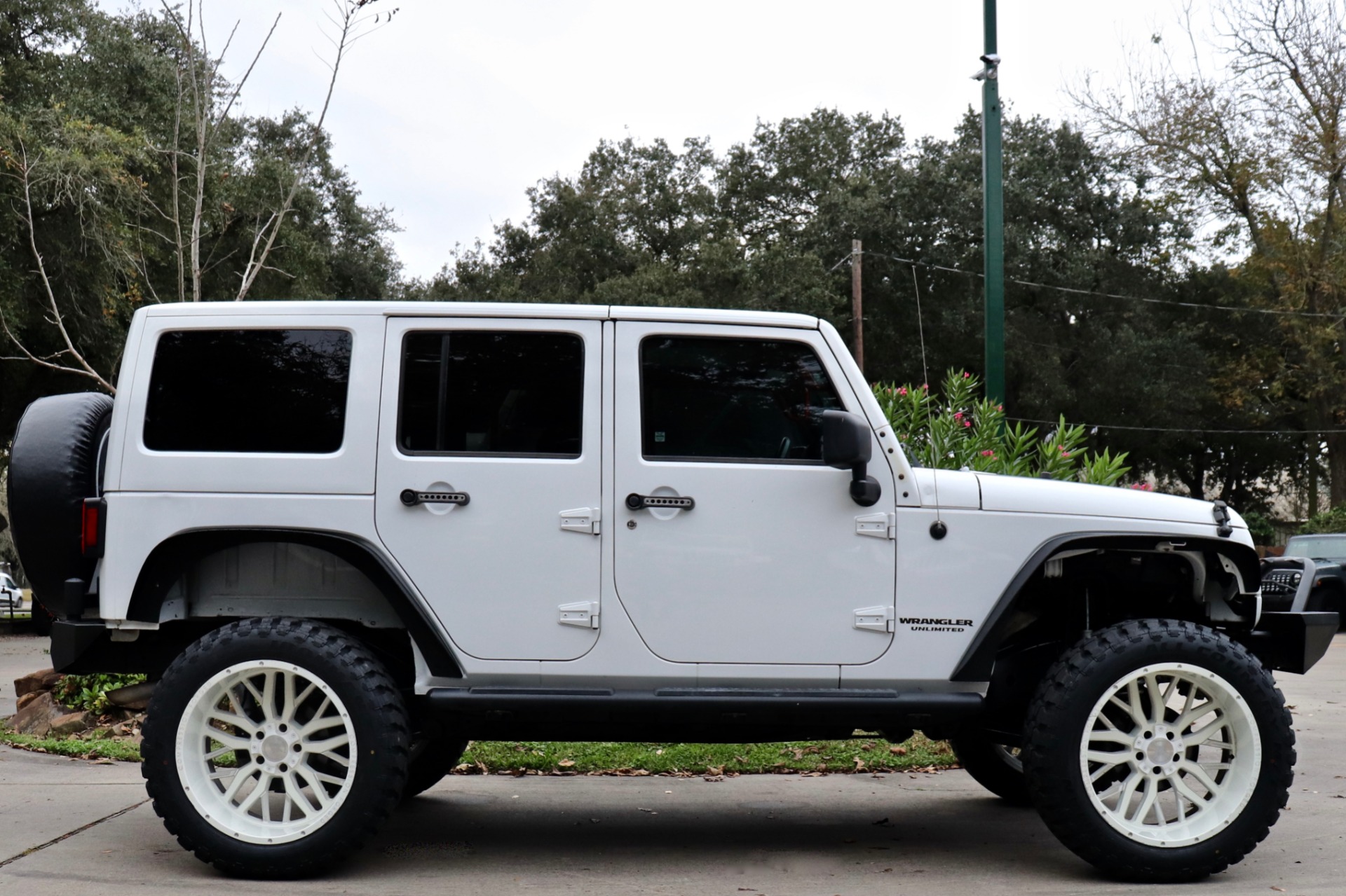 Used-2012-Jeep-Wrangler-Unlimited-Rubicon