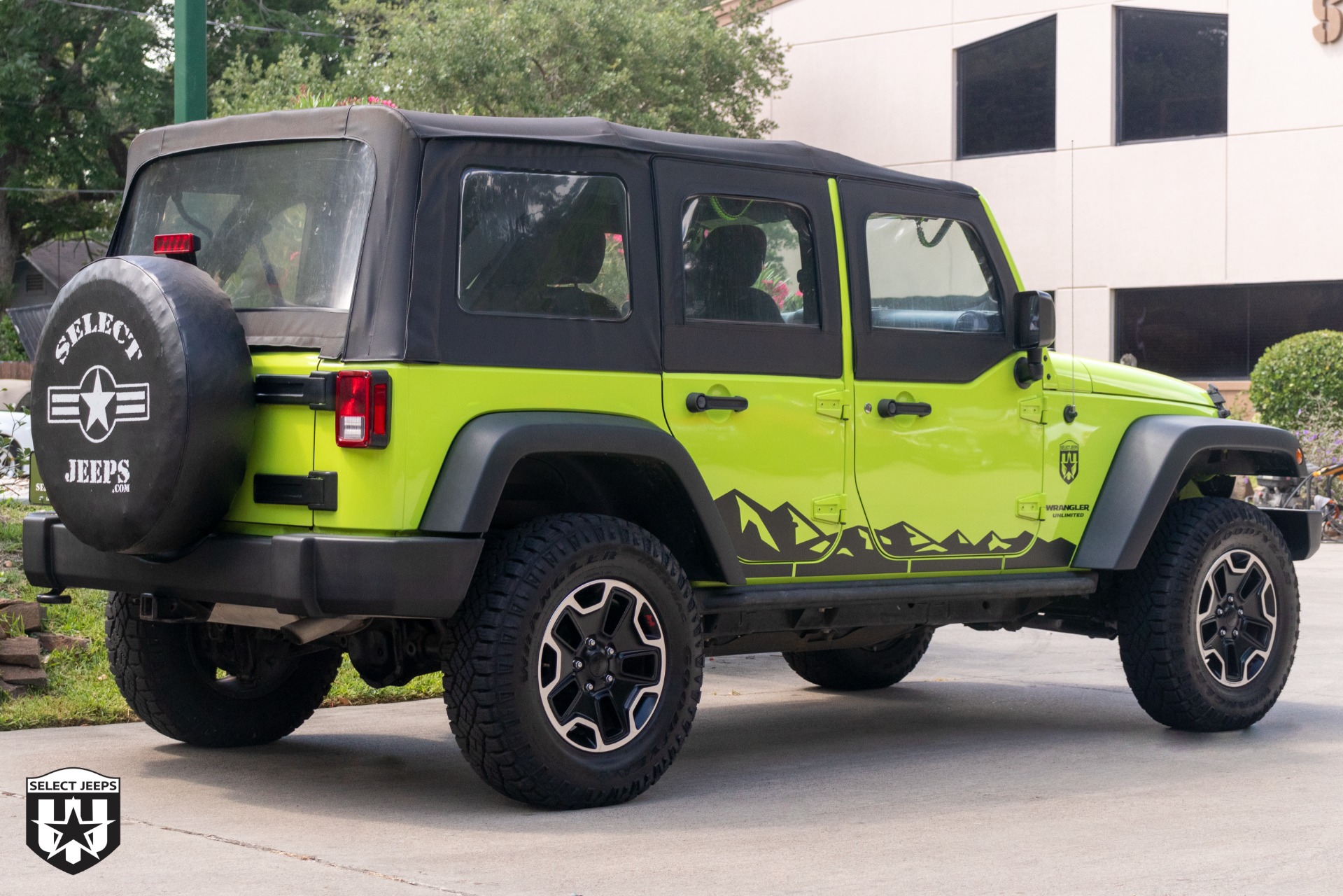 Used-2017-Jeep-Wrangler-Unlimited-Mount-Rainier-Edition