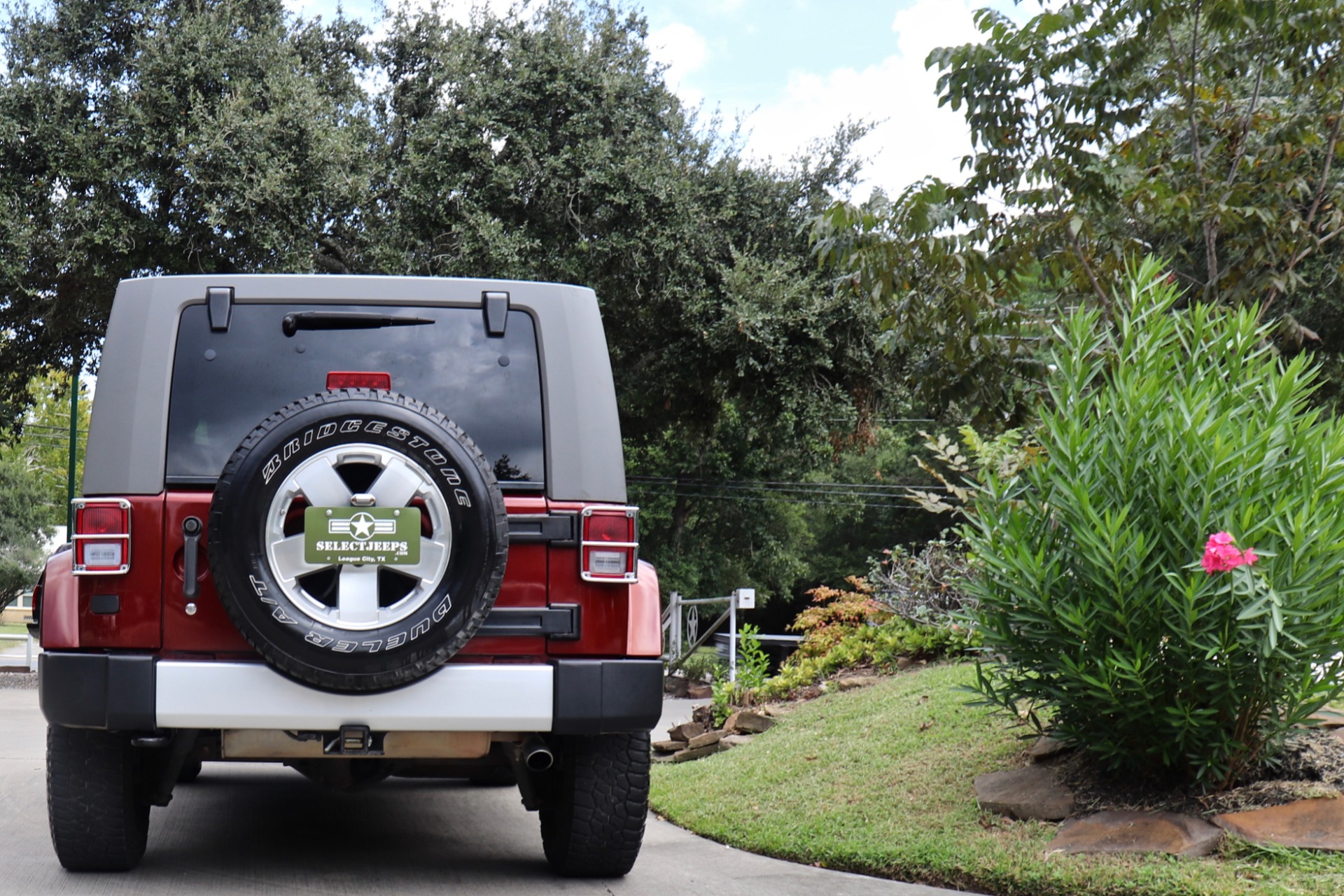 Used-2010-Jeep-Wrangler-Unlimited-Sahara