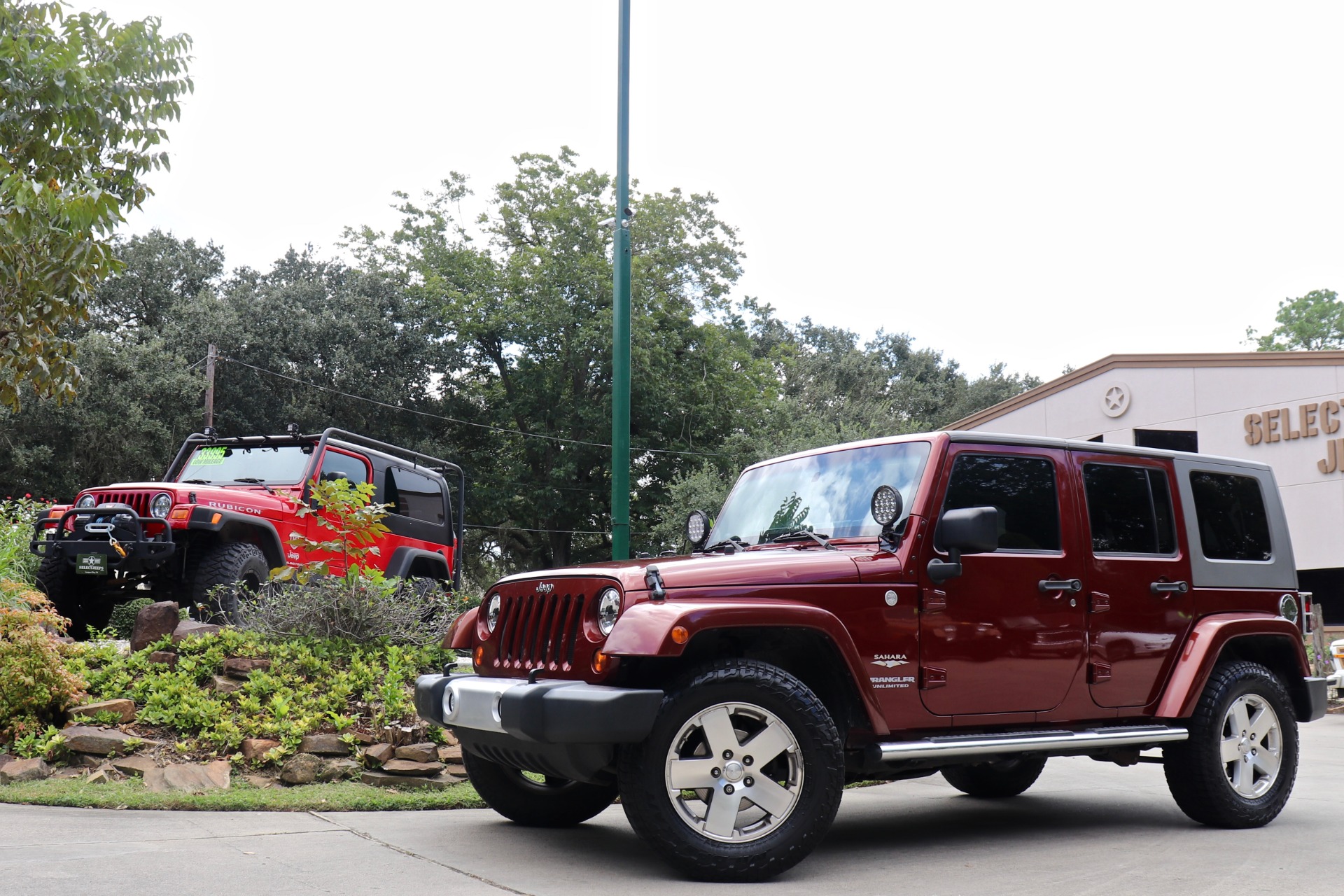 Used-2010-Jeep-Wrangler-Unlimited-Sahara