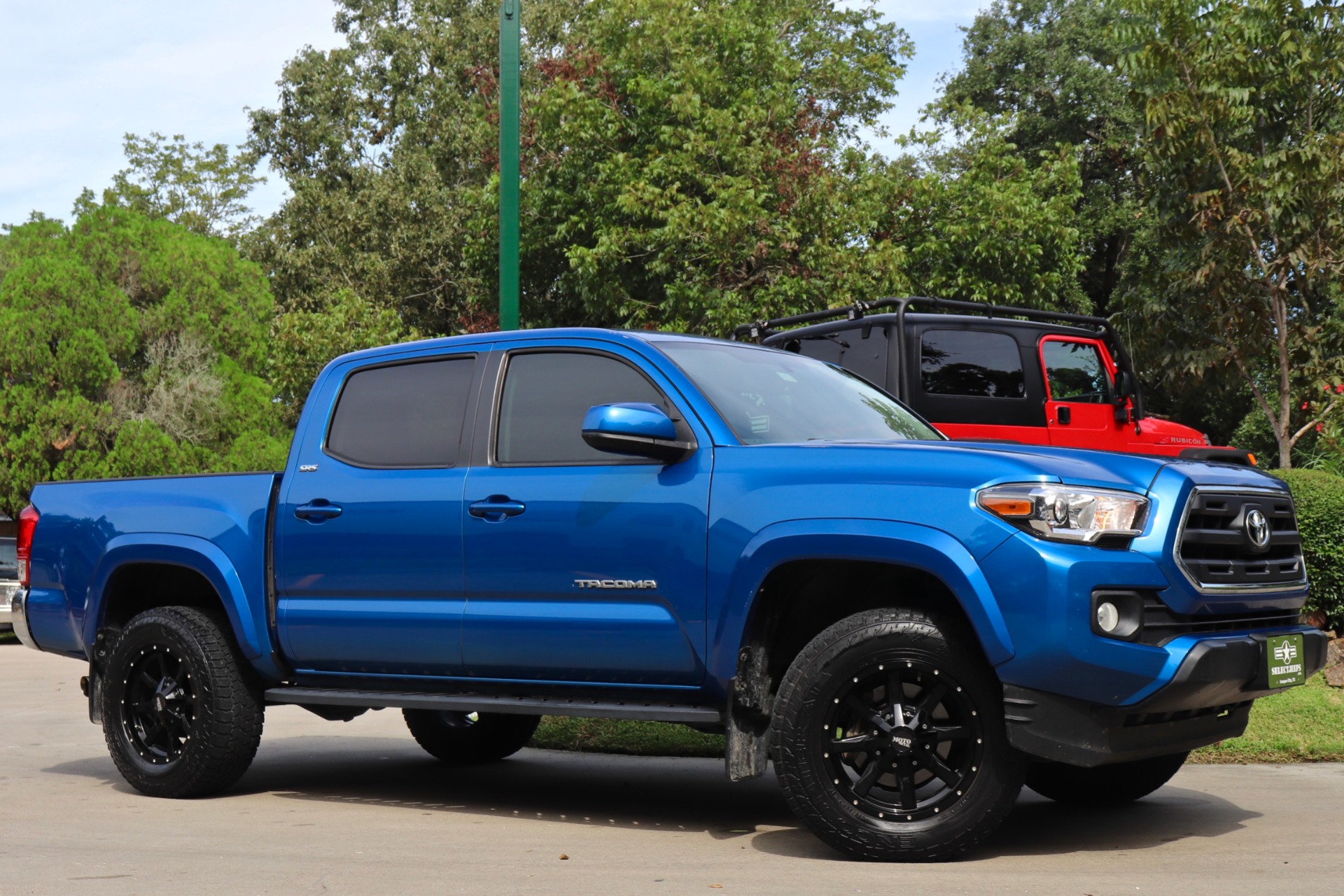 Used-2017-Toyota-Tacoma-SR5-V6