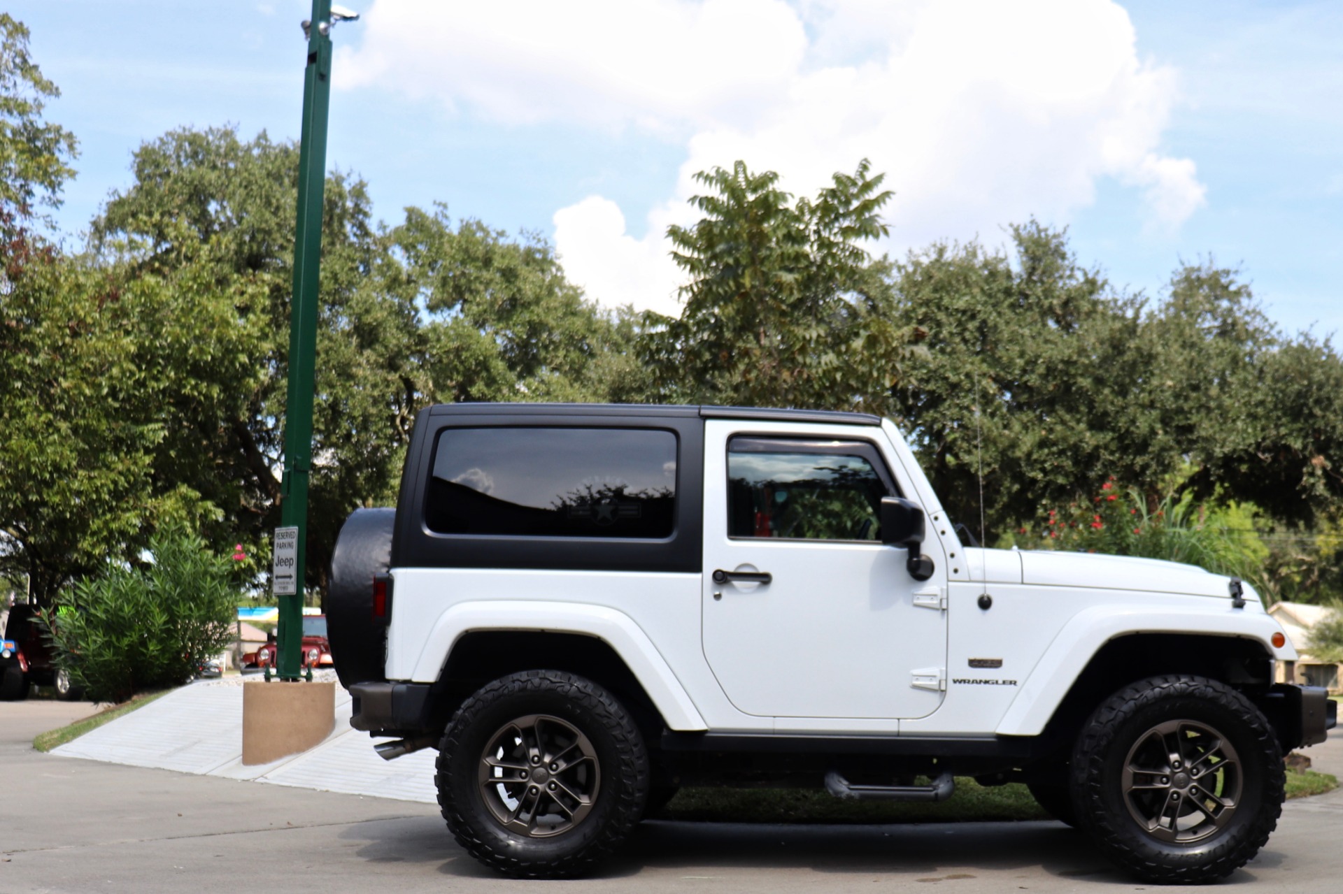 Used-2016-Jeep-Wrangler-Sahara-75th-Anniversary