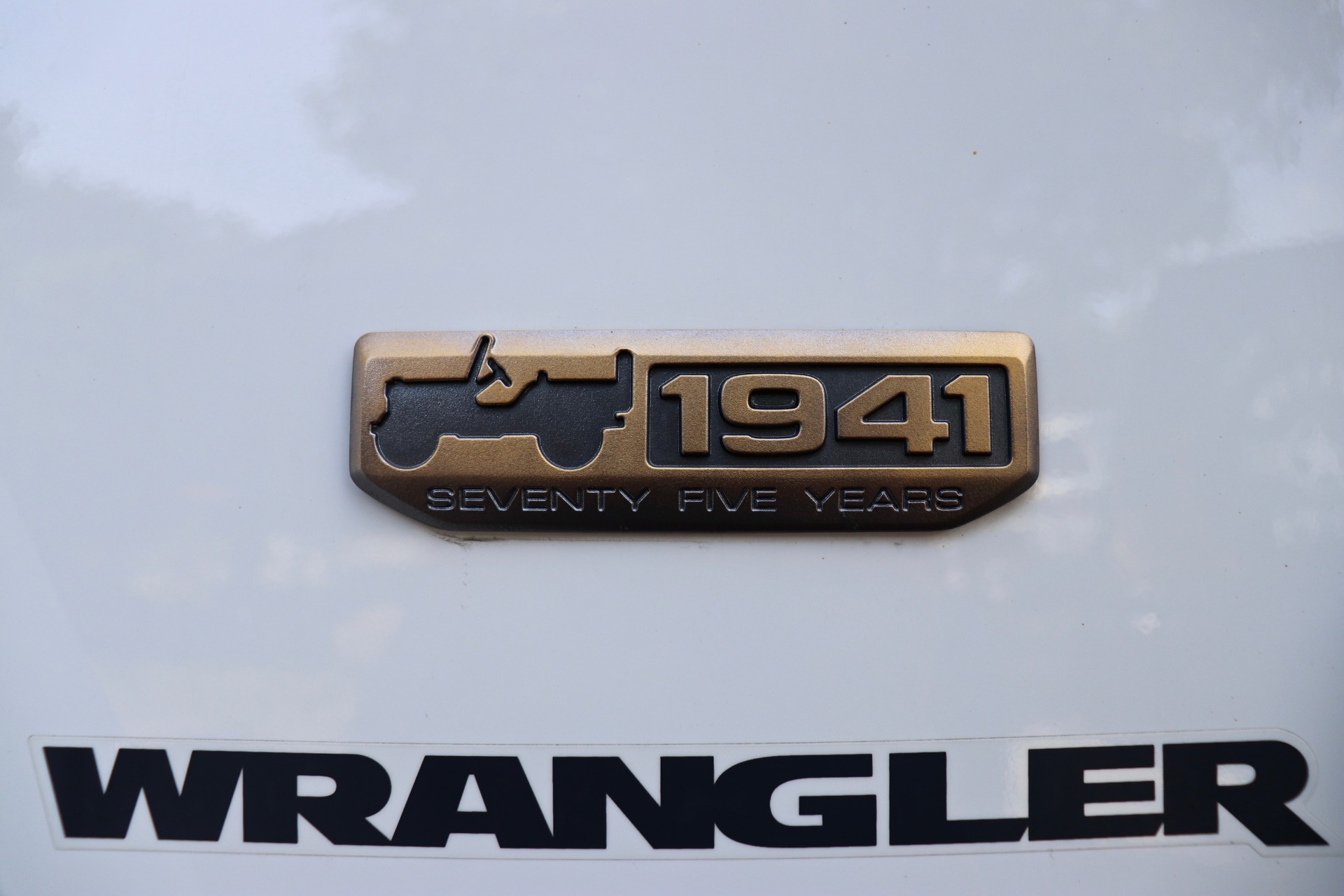 Used-2016-Jeep-Wrangler-Sahara-75th-Anniversary