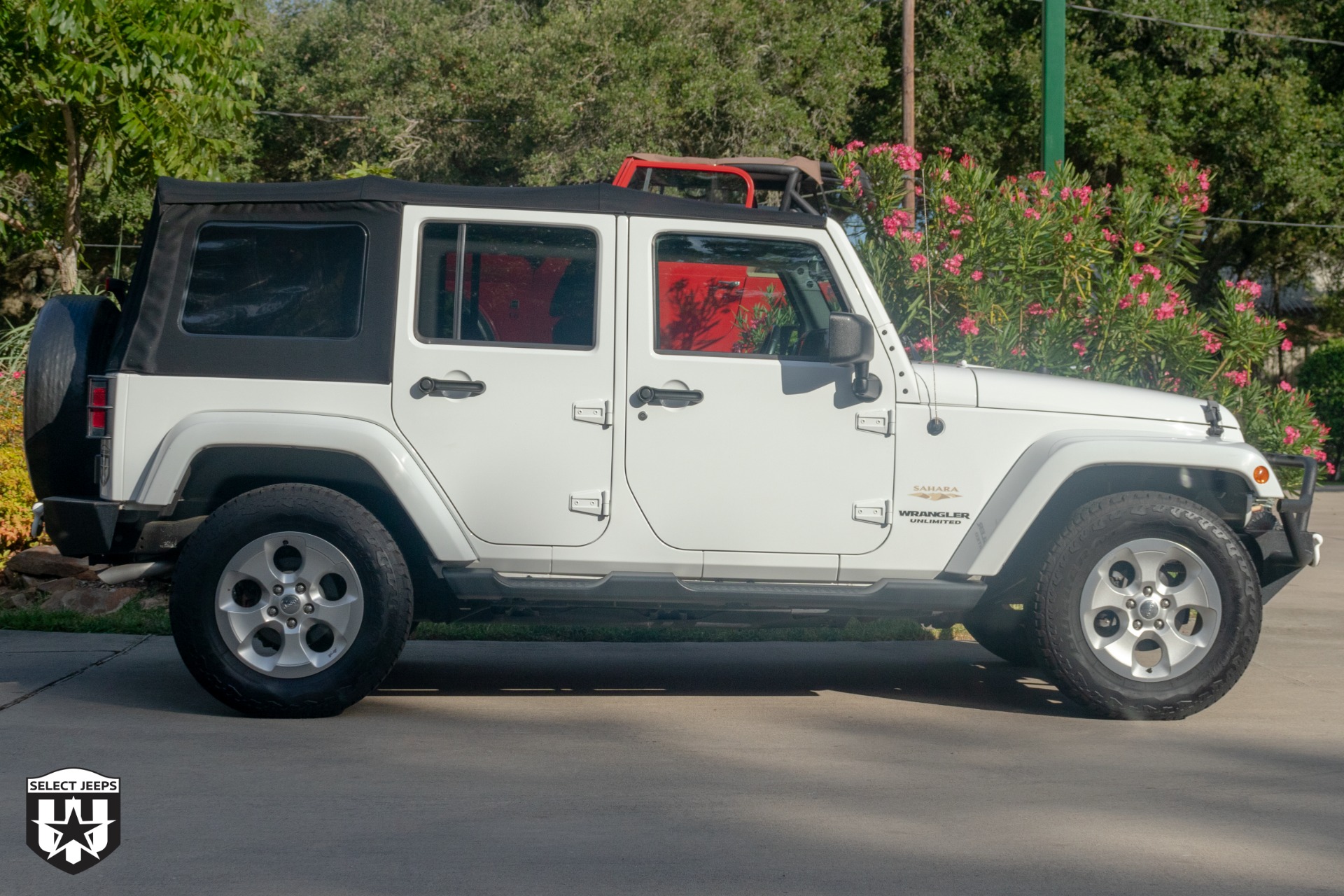 Used-2014-Jeep-Wrangler-Unlimited-Sahara