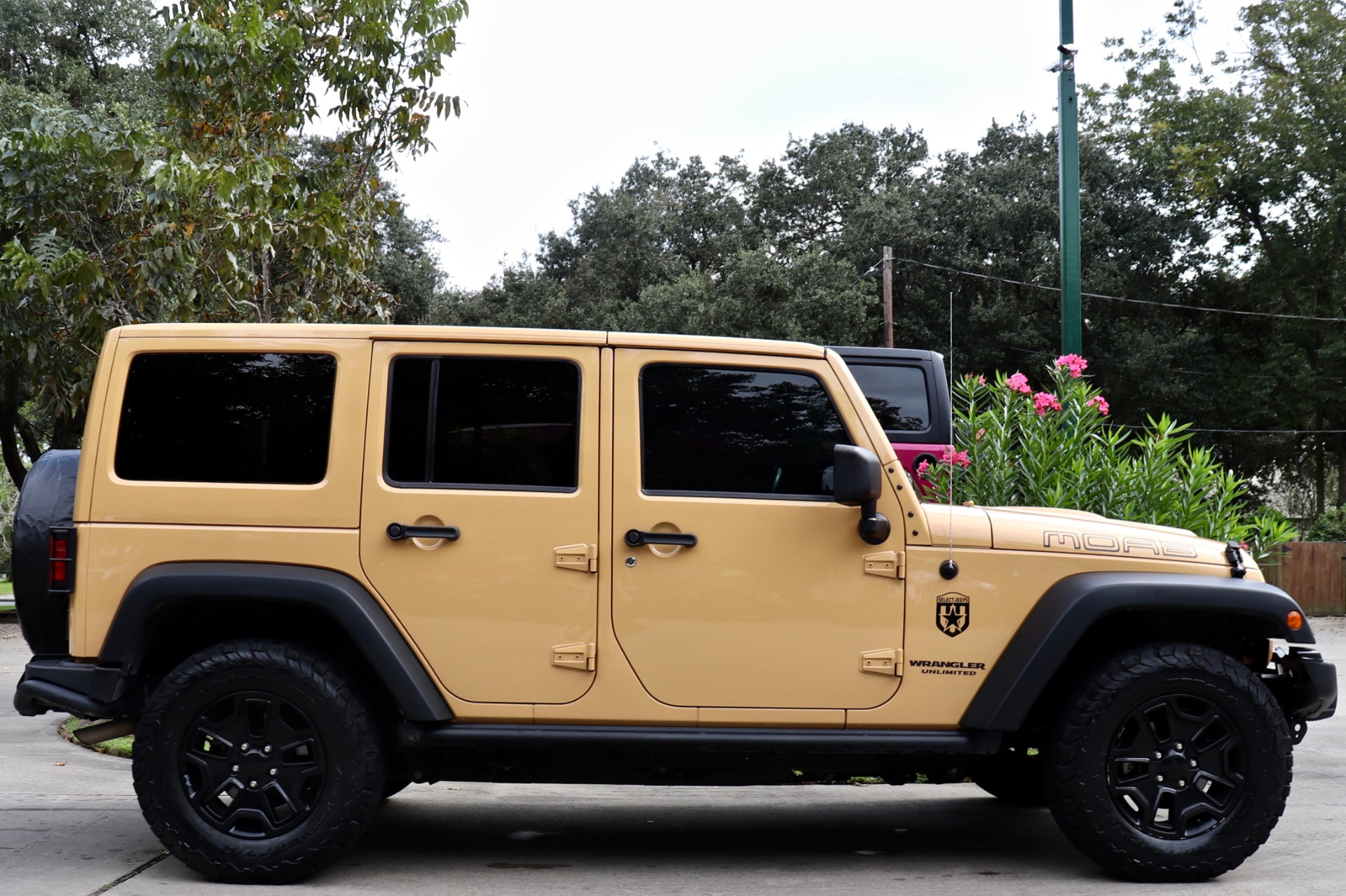 Used-2013-Jeep-Wrangler-Unlimited-Moab