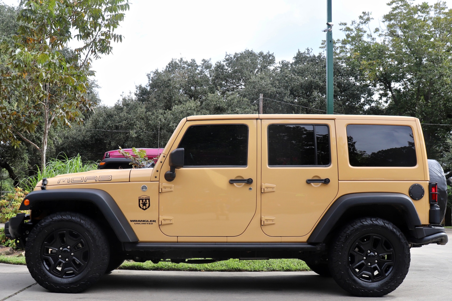 Used-2013-Jeep-Wrangler-Unlimited-Moab