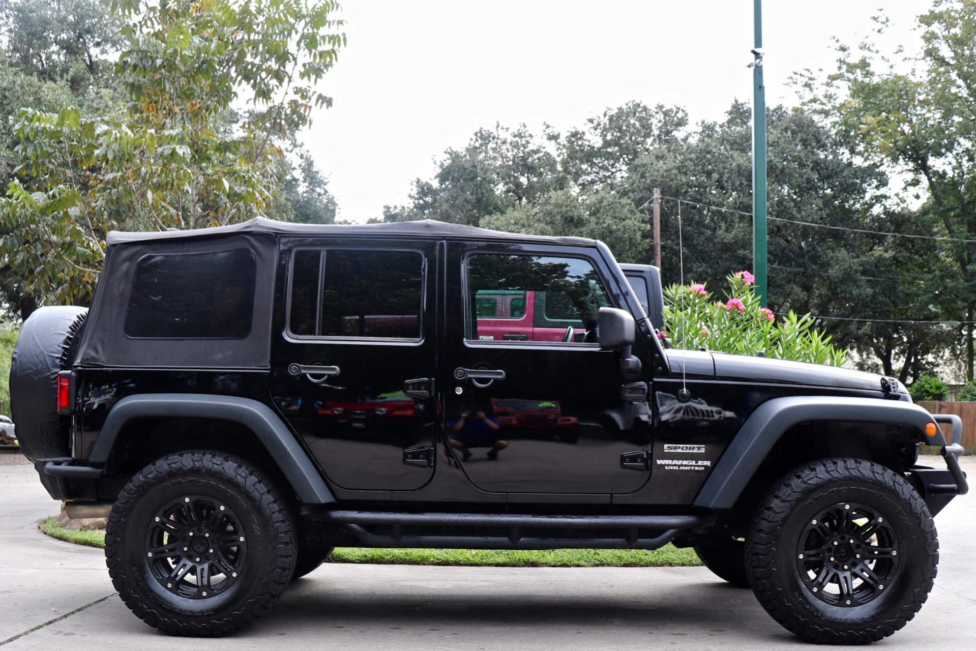 Used-2011-Jeep-Wrangler-Unlimited-Sport