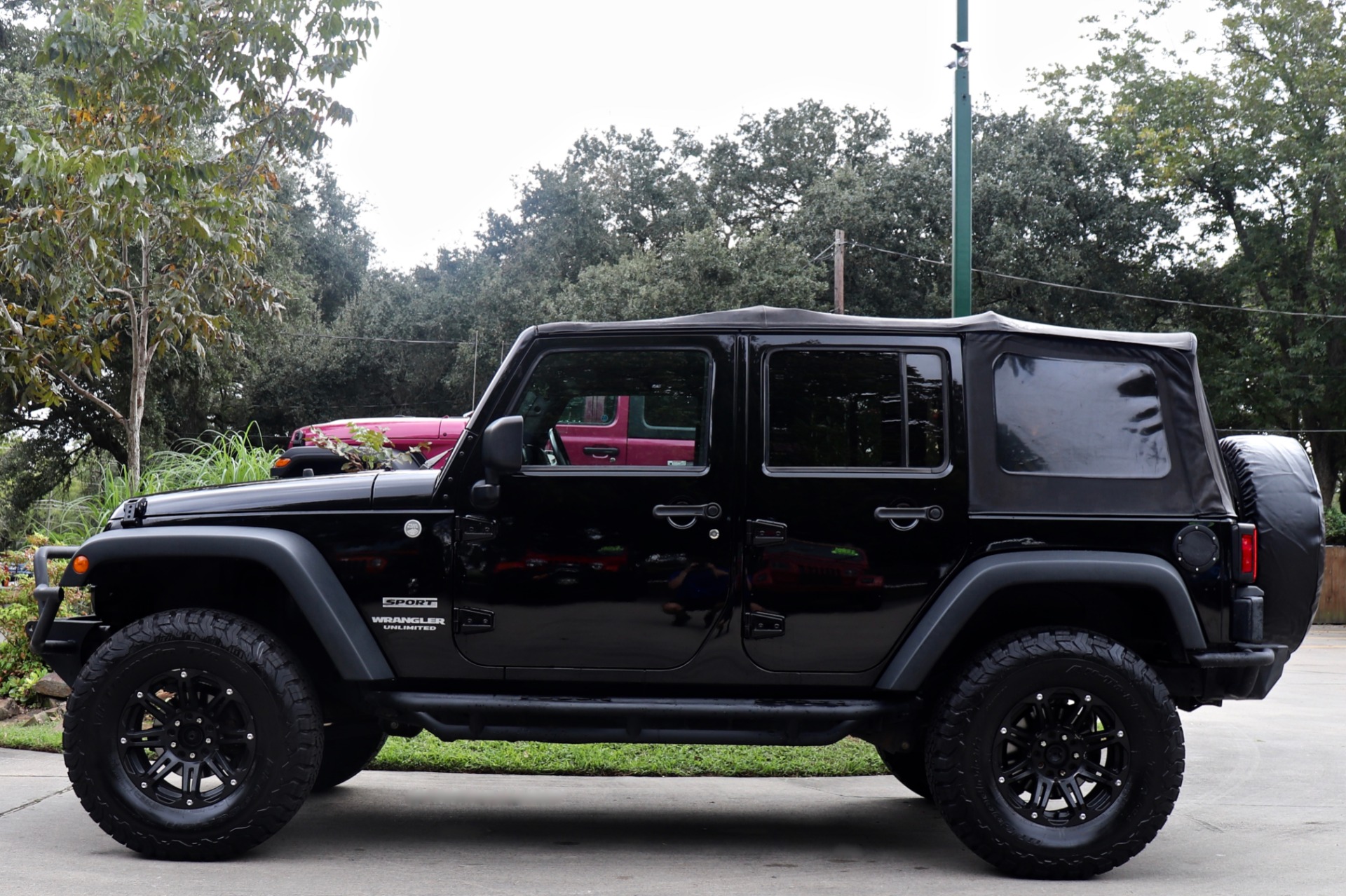 Used-2011-Jeep-Wrangler-Unlimited-Sport