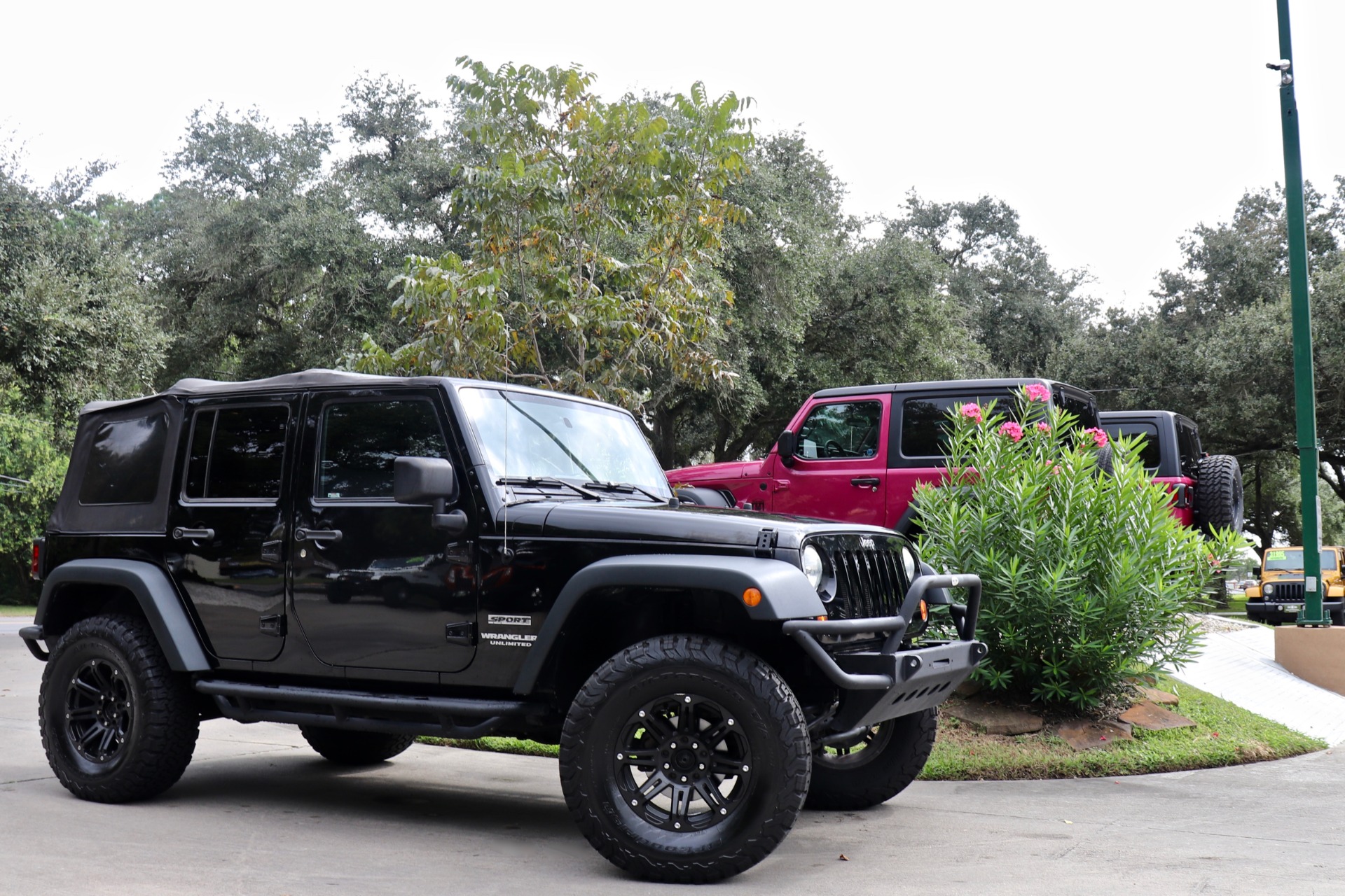 Used-2011-Jeep-Wrangler-Unlimited-Sport