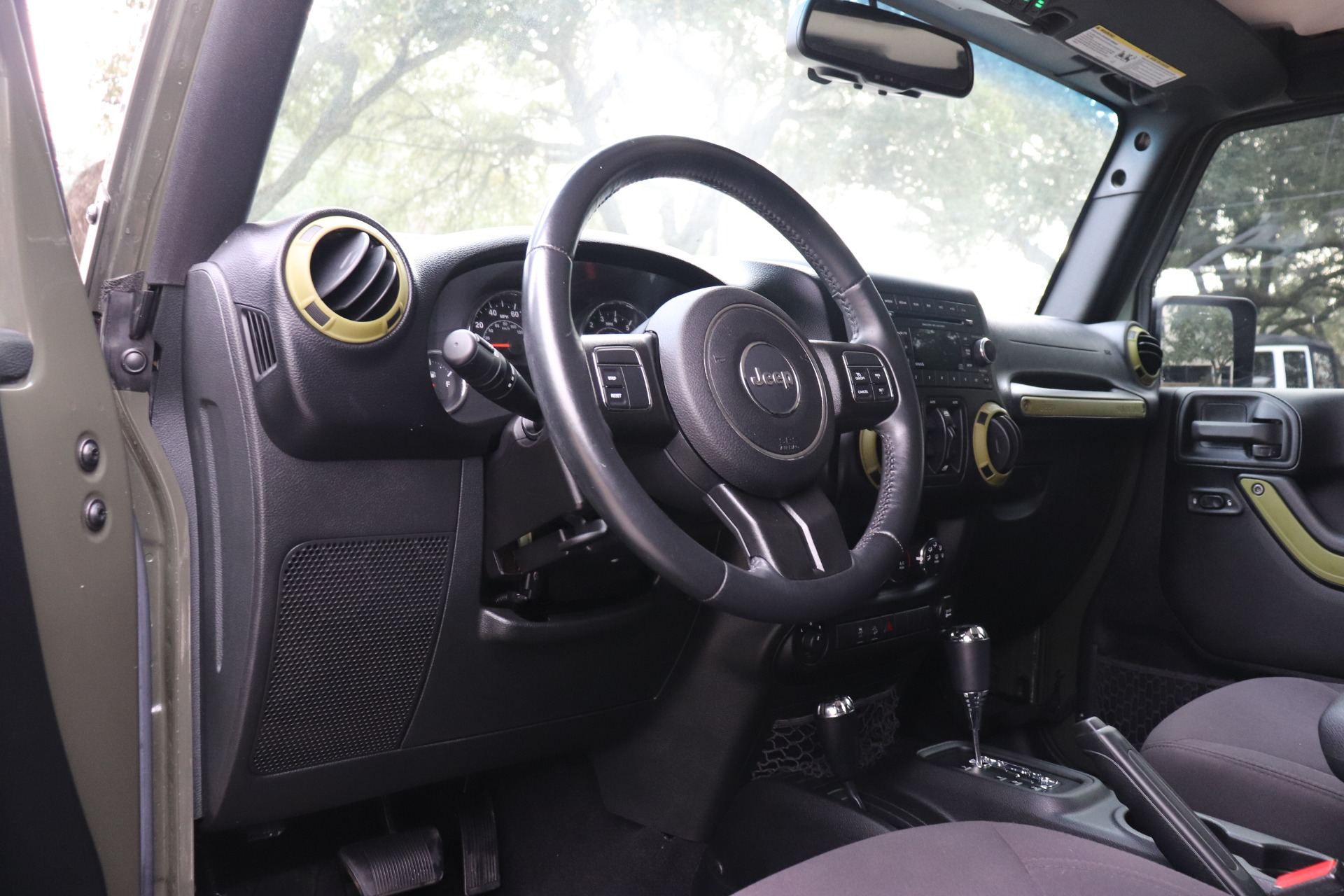Used-2015-Jeep-Wrangler-Unlimited-Sport