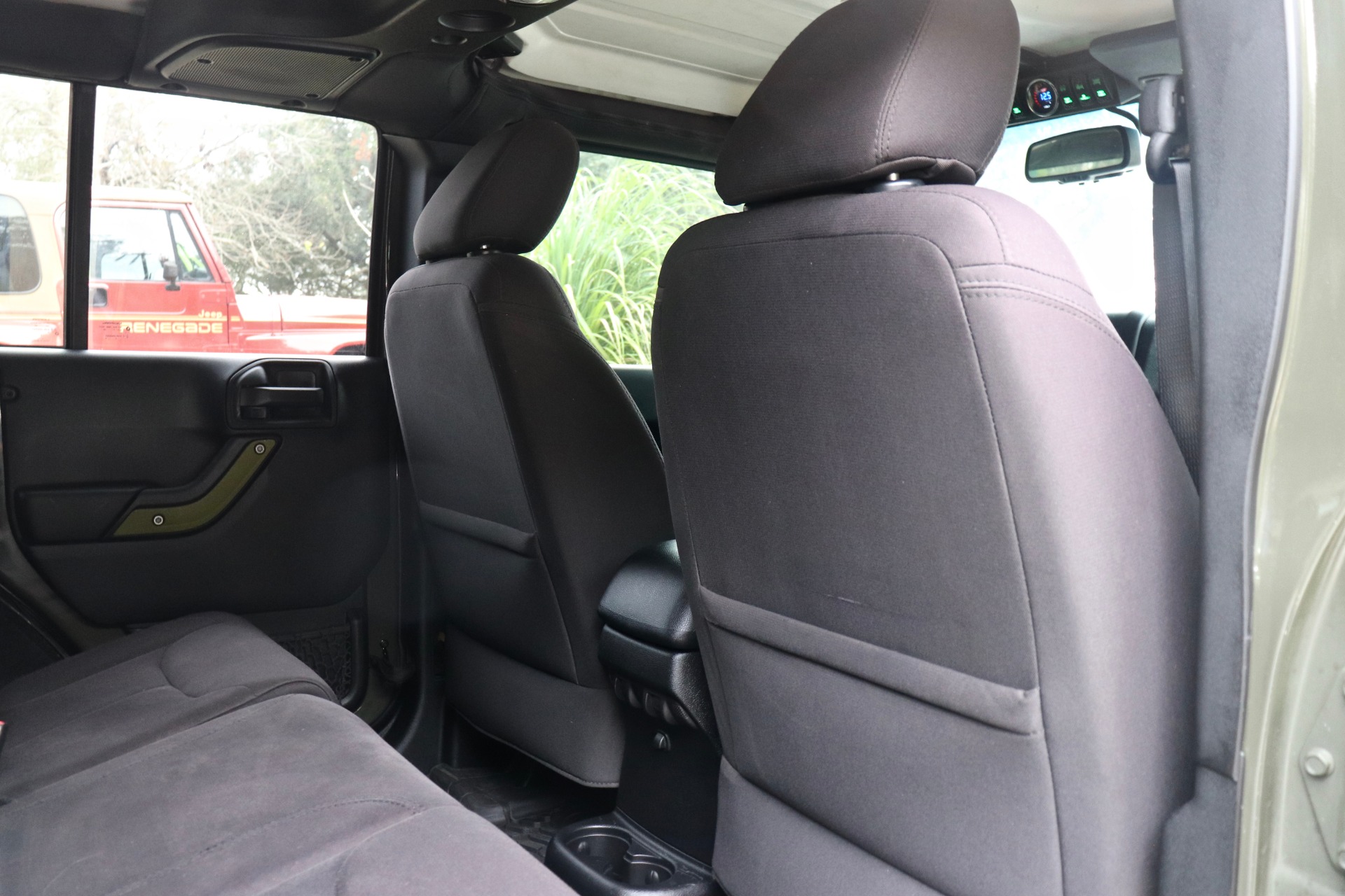 Used-2015-Jeep-Wrangler-Unlimited-Sport