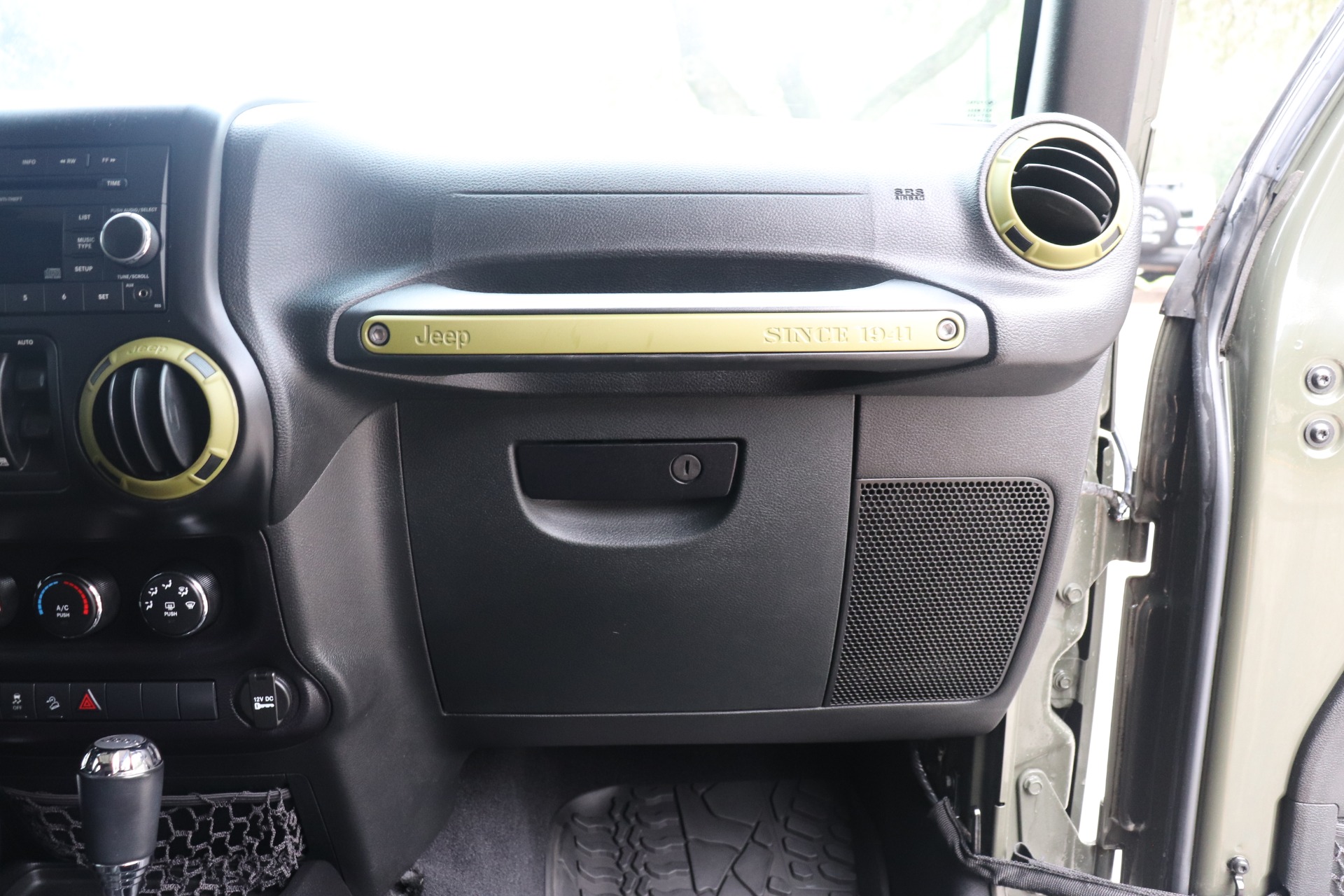 Used-2015-Jeep-Wrangler-Unlimited-Sport