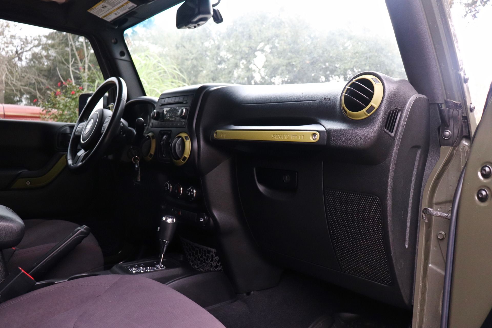 Used-2015-Jeep-Wrangler-Unlimited-Sport