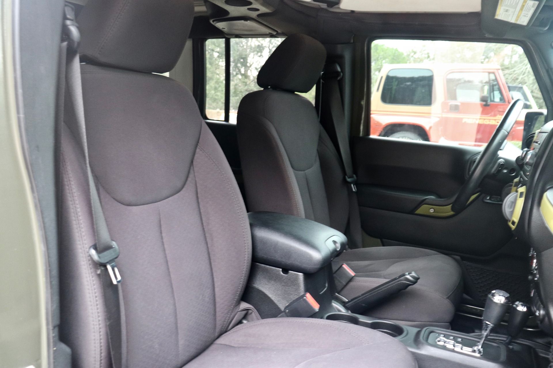 Used-2015-Jeep-Wrangler-Unlimited-Sport