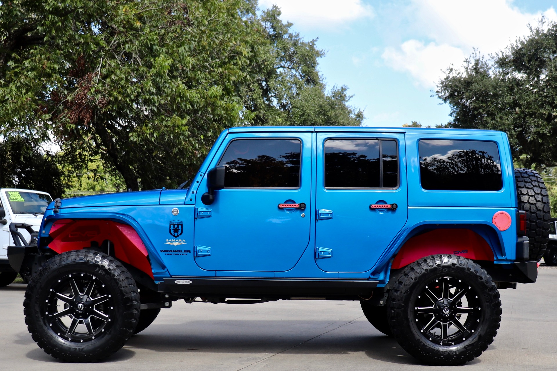 Used-2015-Jeep-Wrangler-Unlimited-Sahara