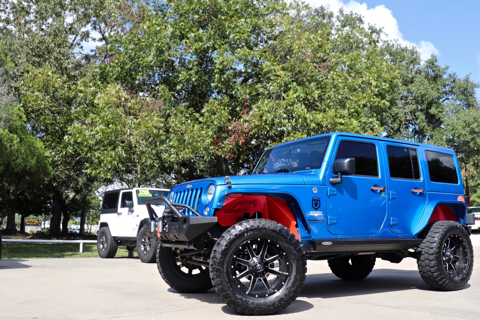 Used-2015-Jeep-Wrangler-Unlimited-Sahara