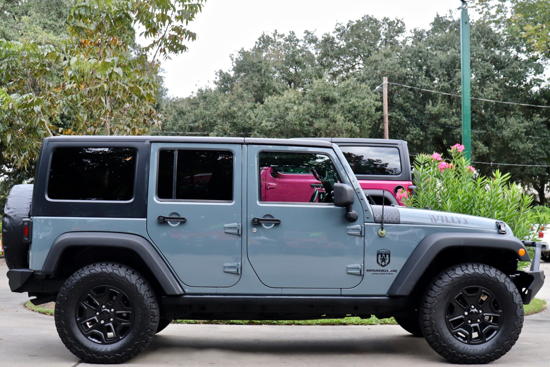 Used-2014-Jeep-Wrangler-Unlimited-Freedom-Edition