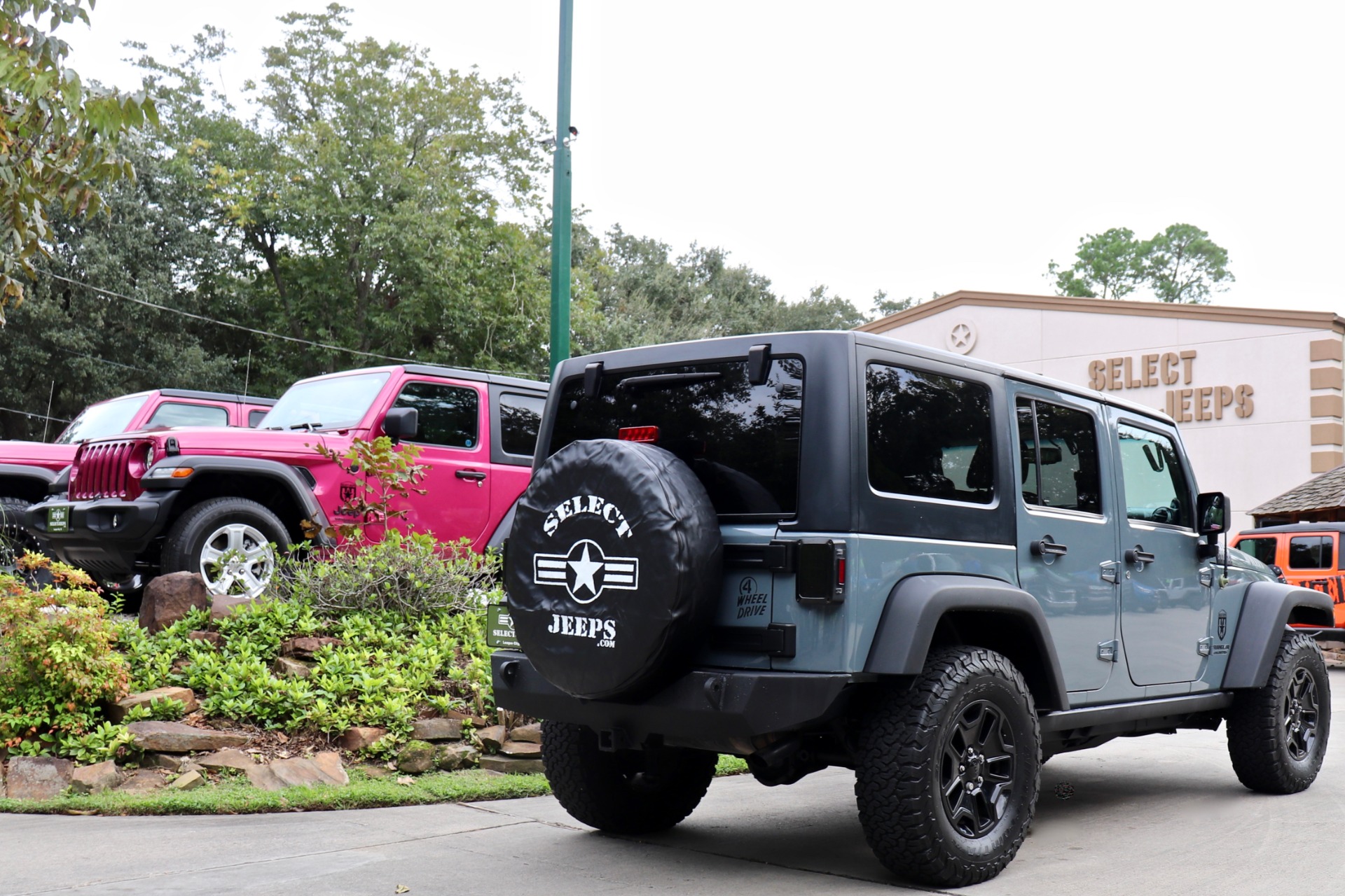 Used-2014-Jeep-Wrangler-Unlimited-Freedom-Edition