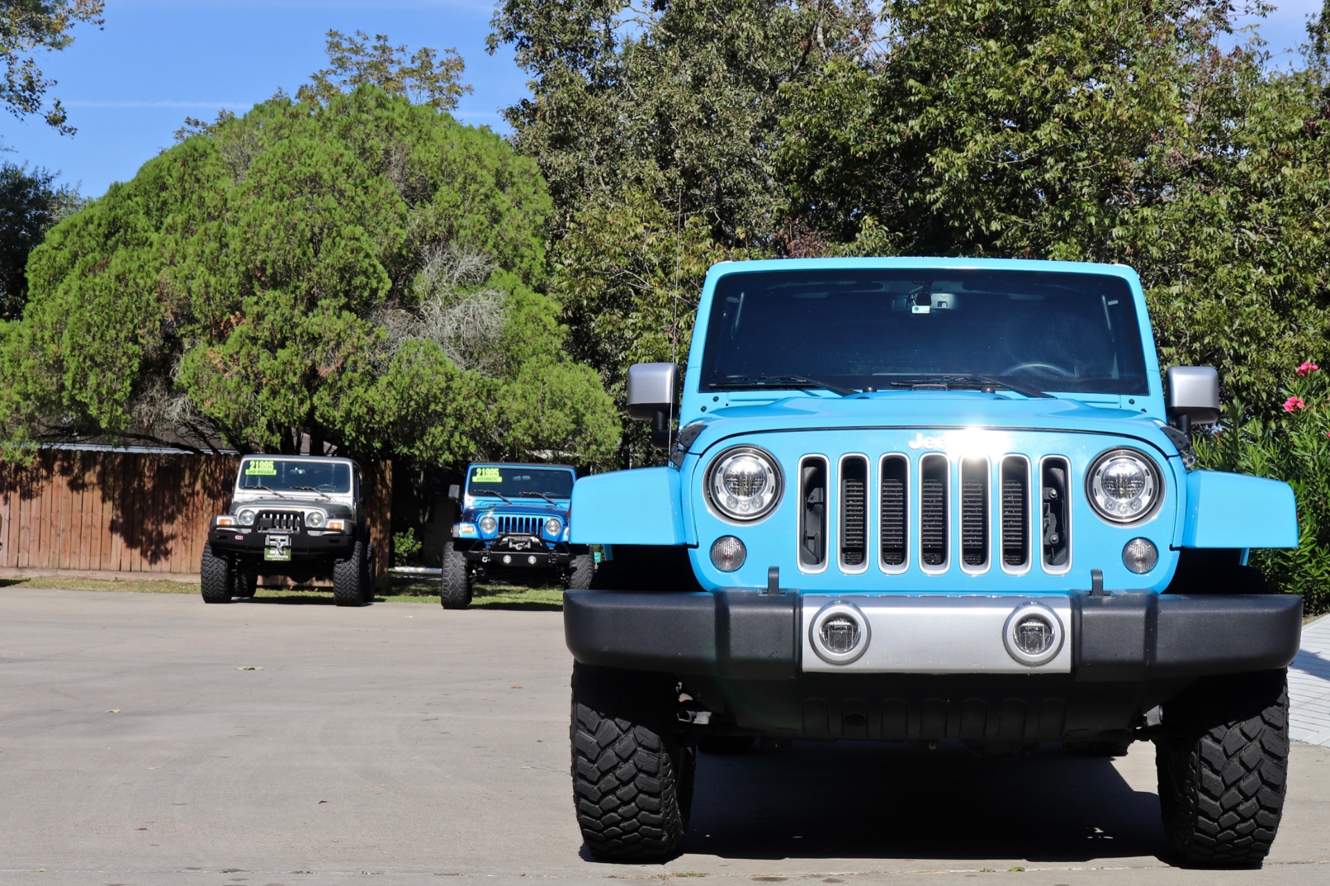 Used-2017-Jeep-Wrangler-Unlimited-Chief-Edition