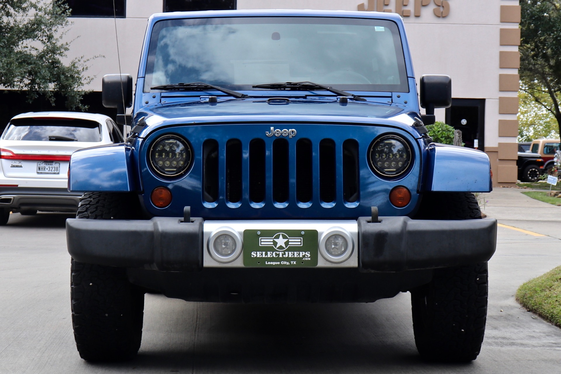 Used-2010-Jeep-Wrangler-Unlimited-Sahara