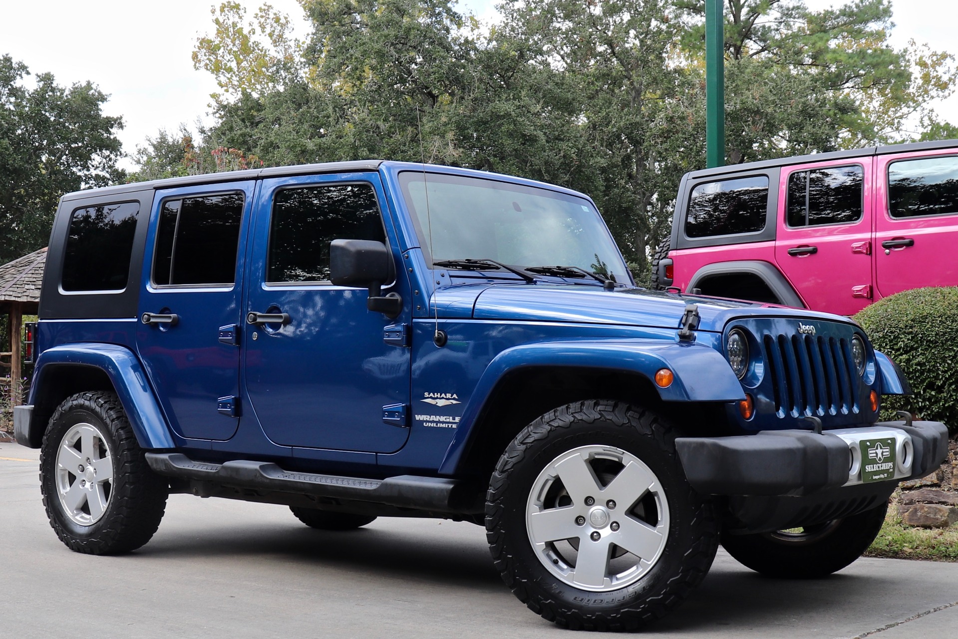 Used-2010-Jeep-Wrangler-Unlimited-Sahara