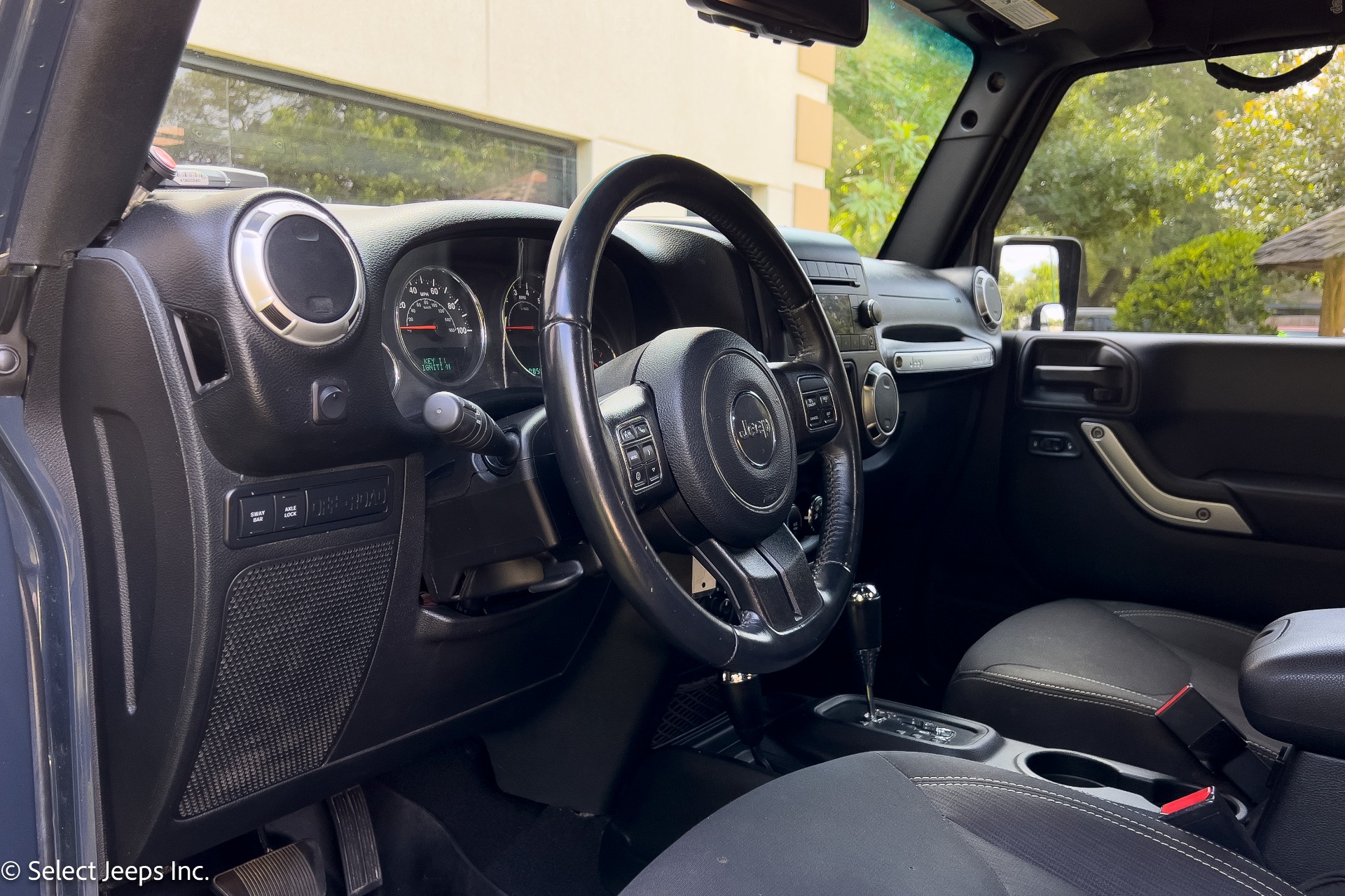 Used-2016-Jeep-Wrangler-Unlimited-Rubicon