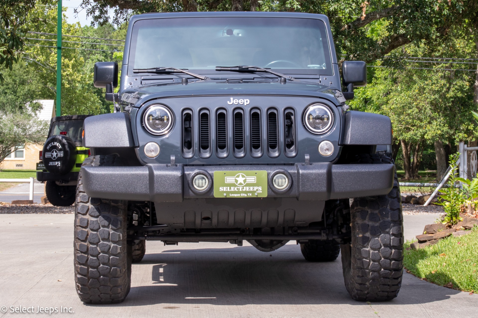 Used-2016-Jeep-Wrangler-Unlimited-Rubicon