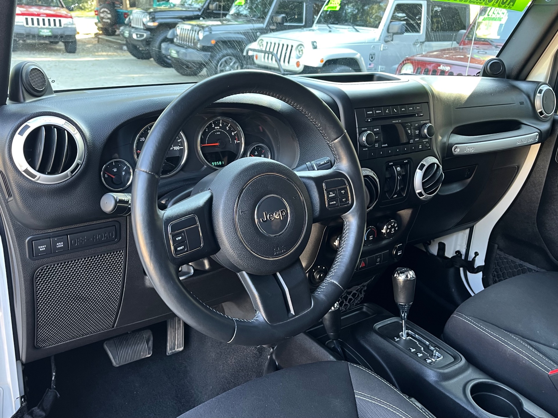 Used-2014-Jeep-Wrangler-Unlimited-Rubicon