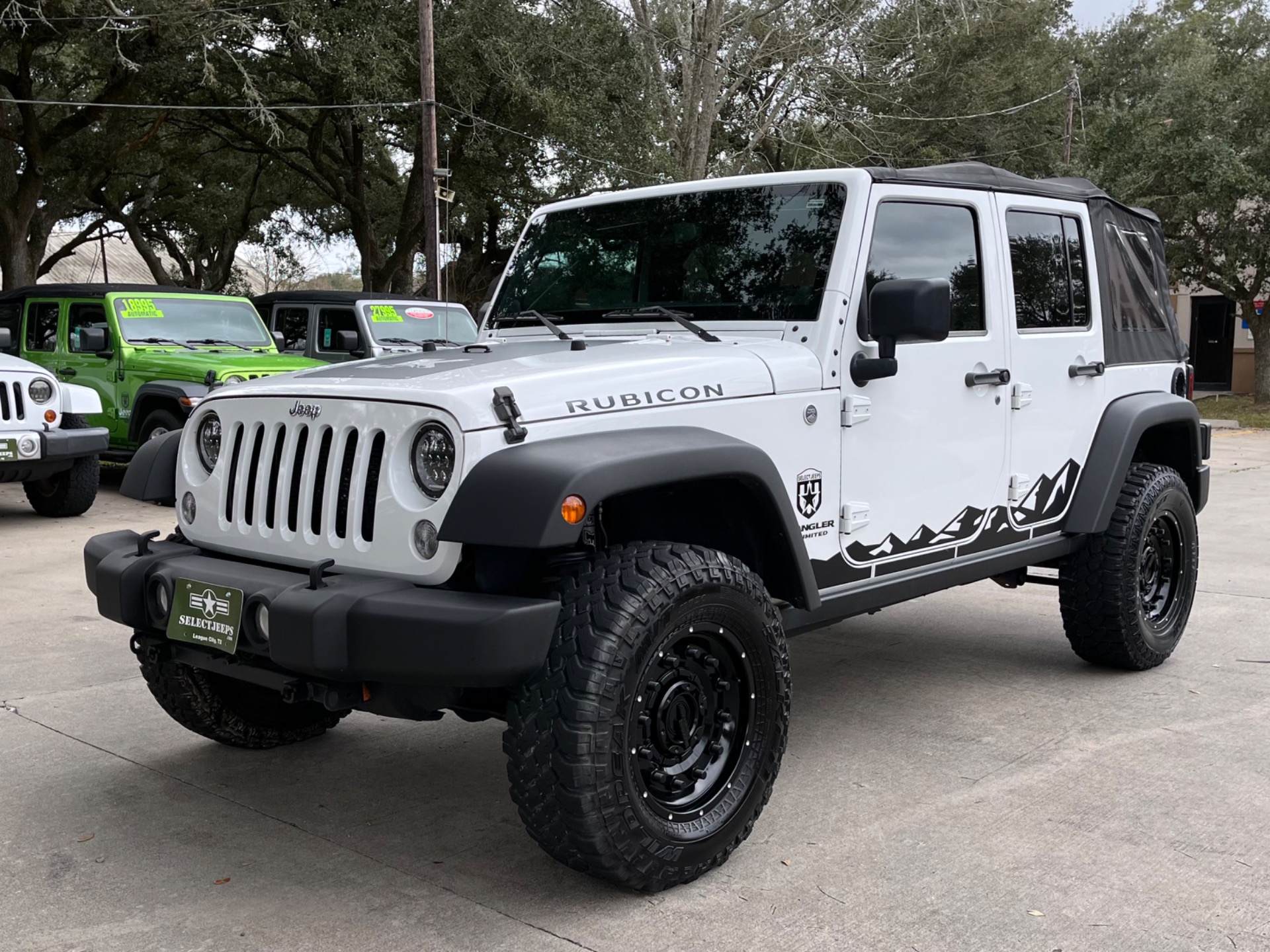 Used-2014-Jeep-Wrangler-Unlimited-Rubicon