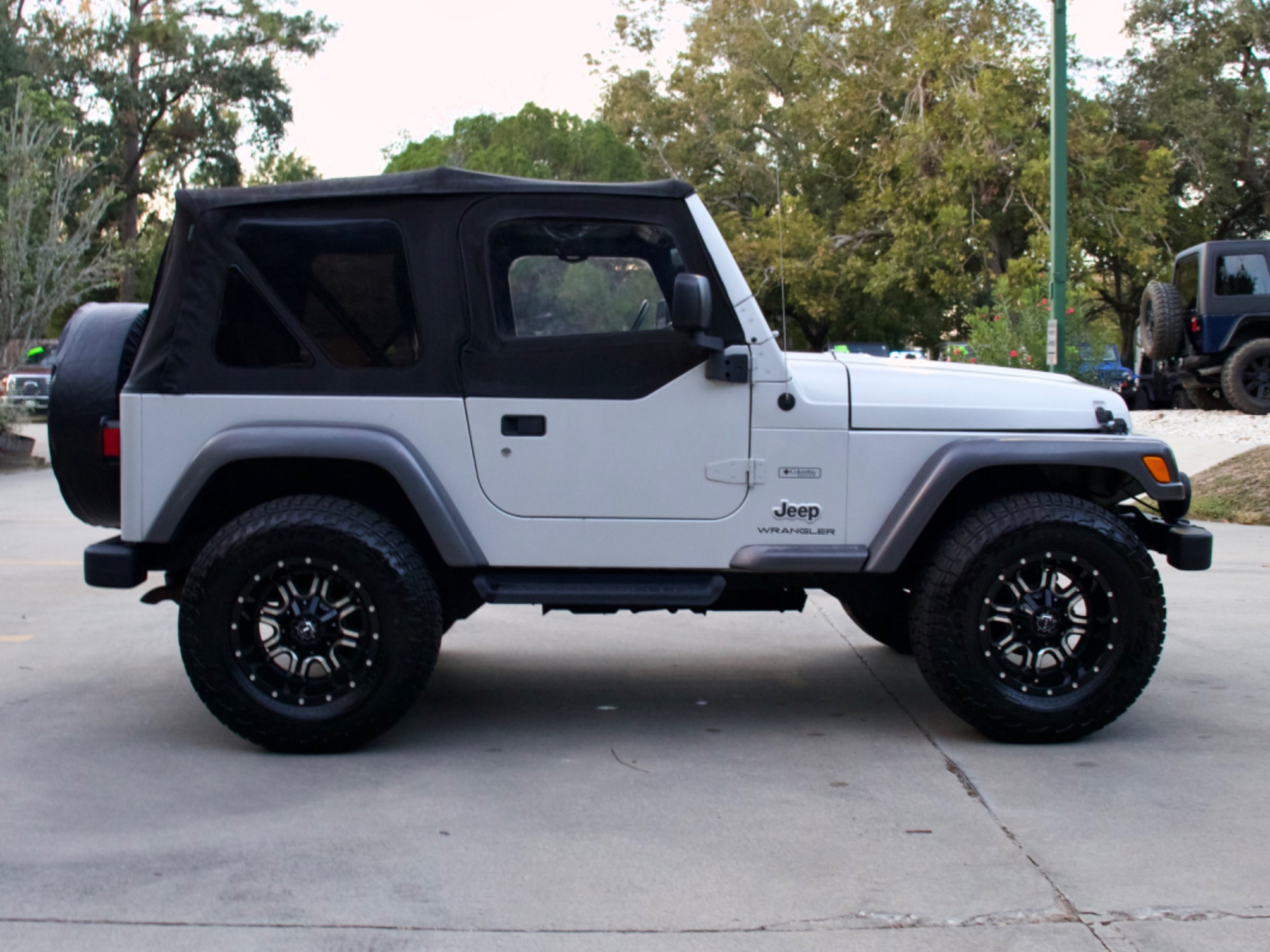 Used-2004-Jeep-Wrangler-Columbia-Edition