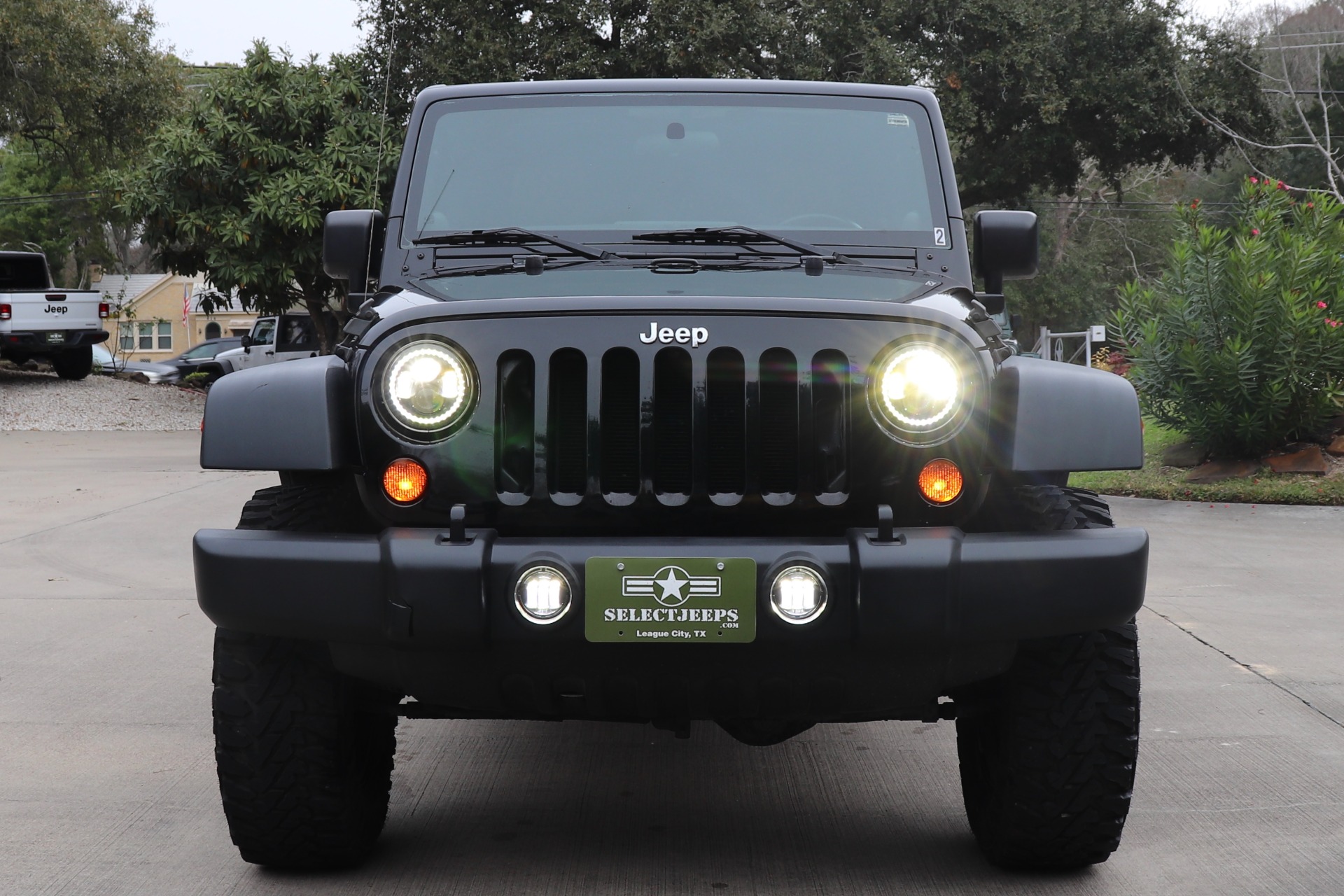 Used-2011-Jeep-Wrangler-Unlimited-Rubicon